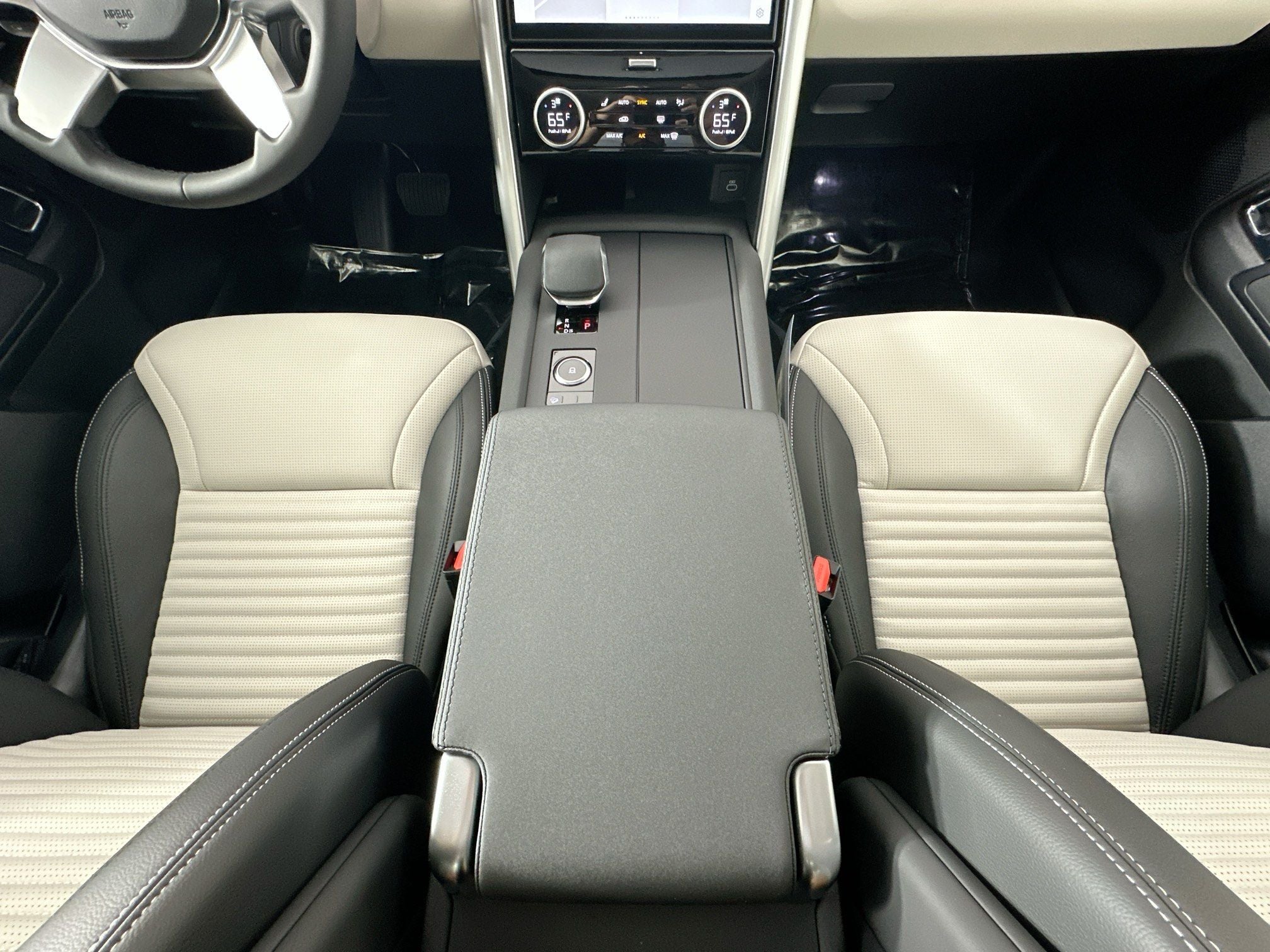 2025 Land Rover Discovery S