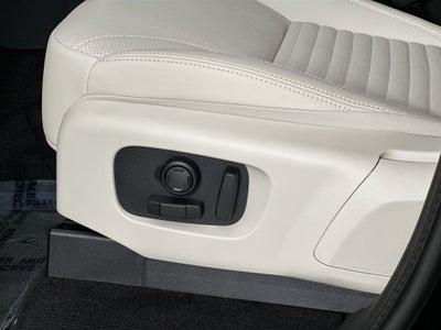 2025 Land Rover Discovery S