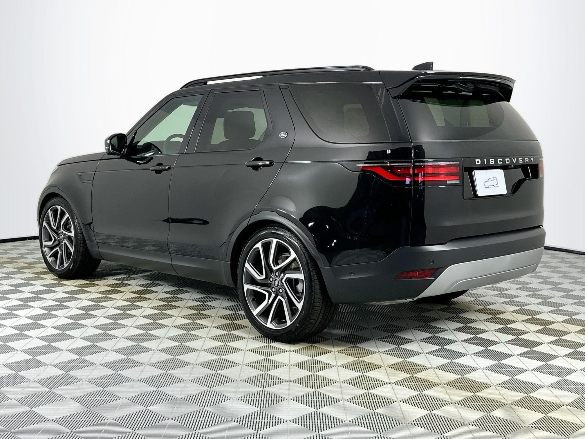 2025 Land Rover Discovery S