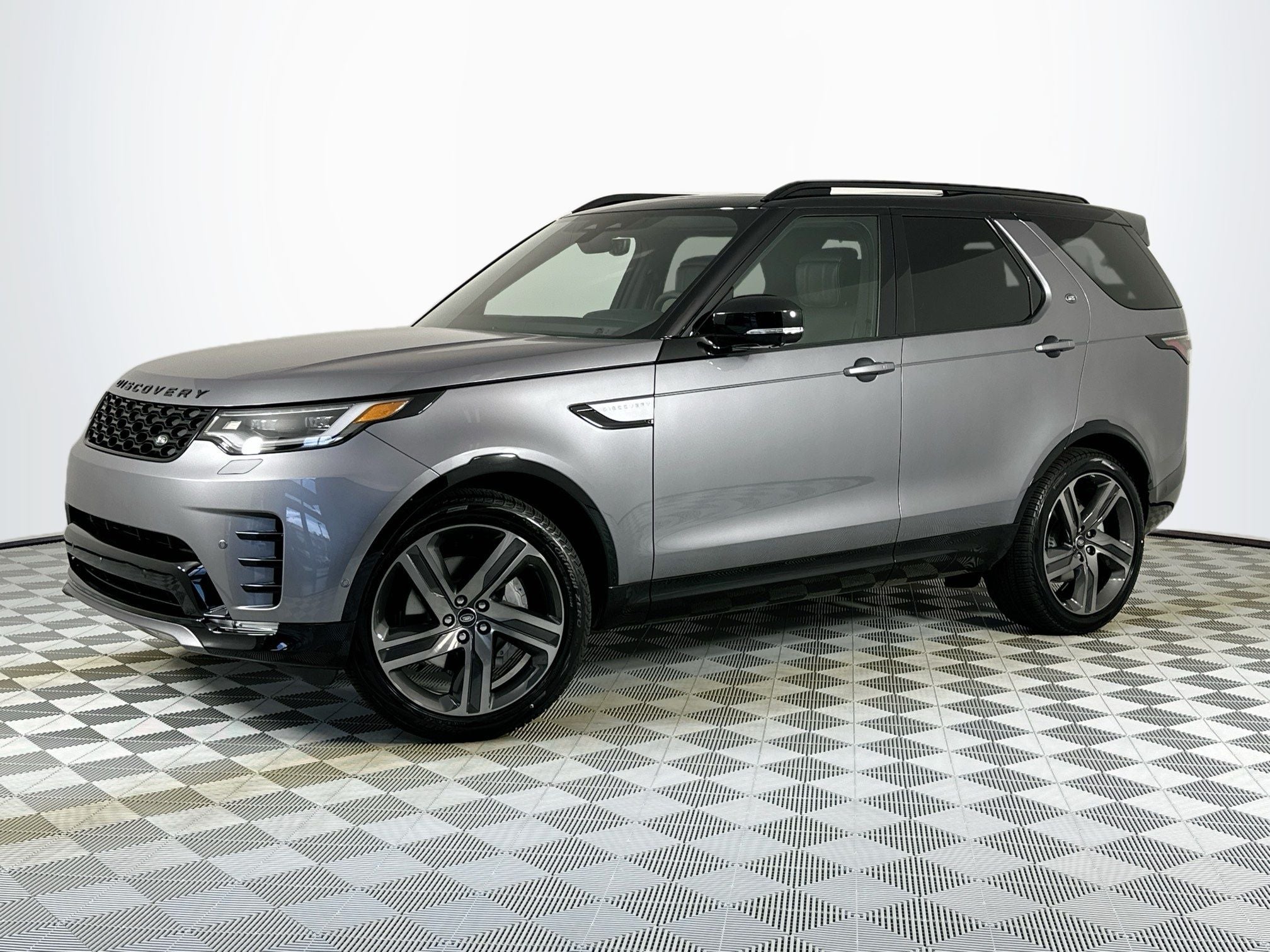 2026 Land Rover Discovery Dynamic SE