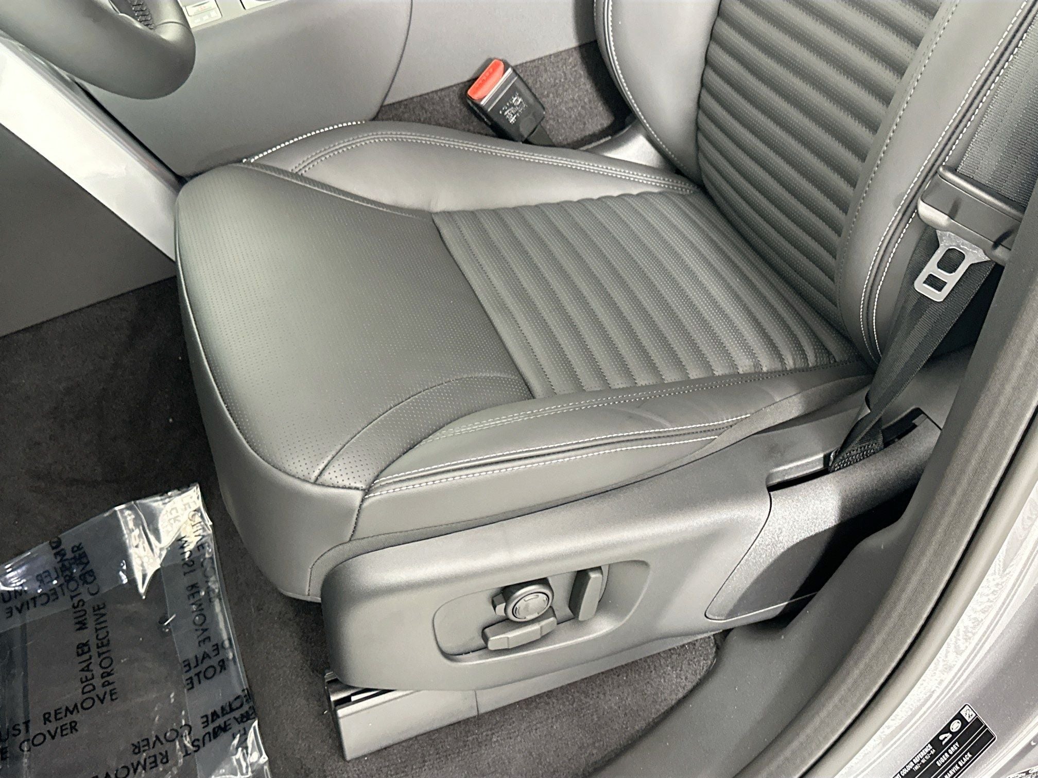 2026 Land Rover Discovery Dynamic SE