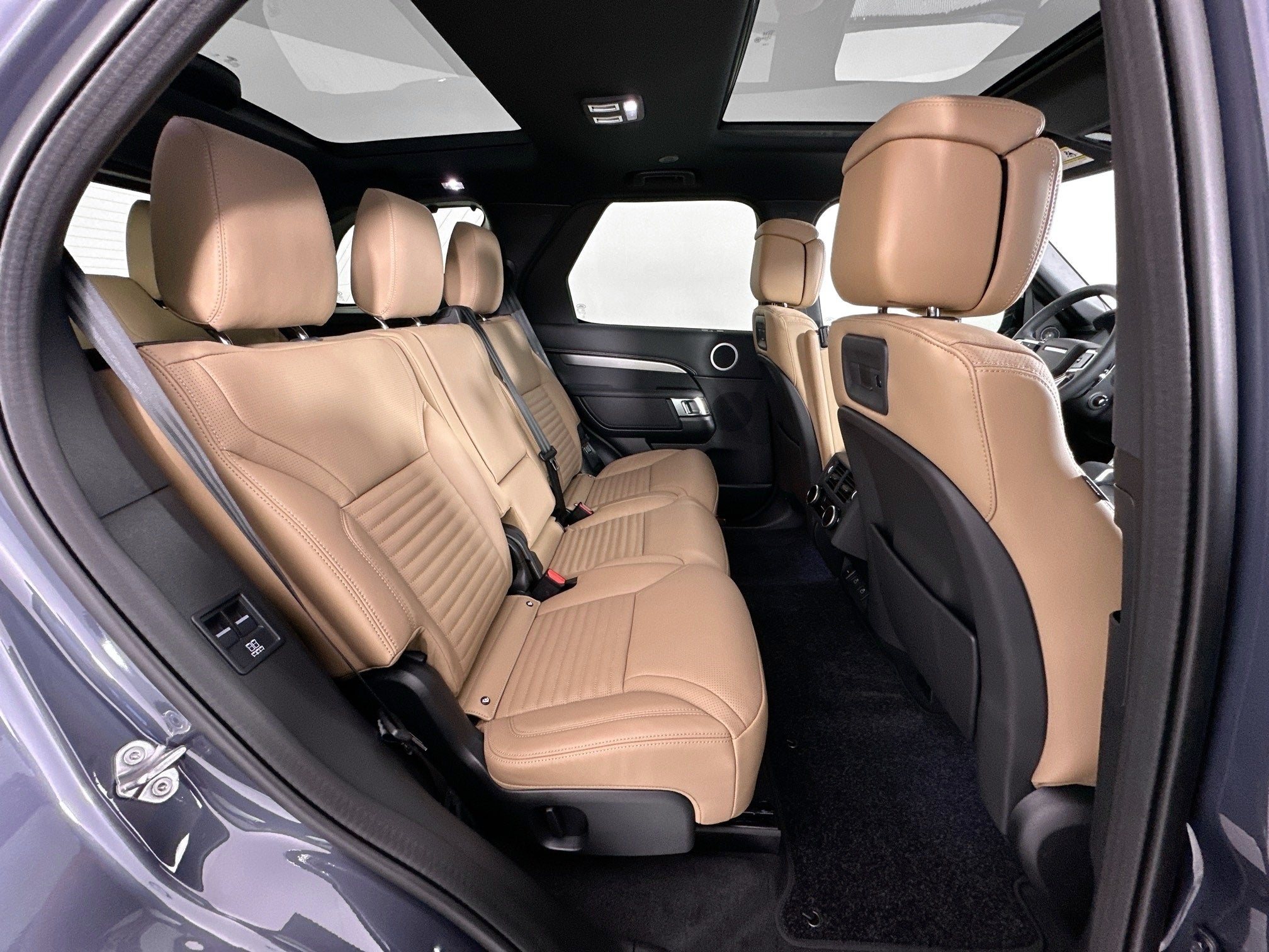 2025 Land Rover Discovery Dynamic SE