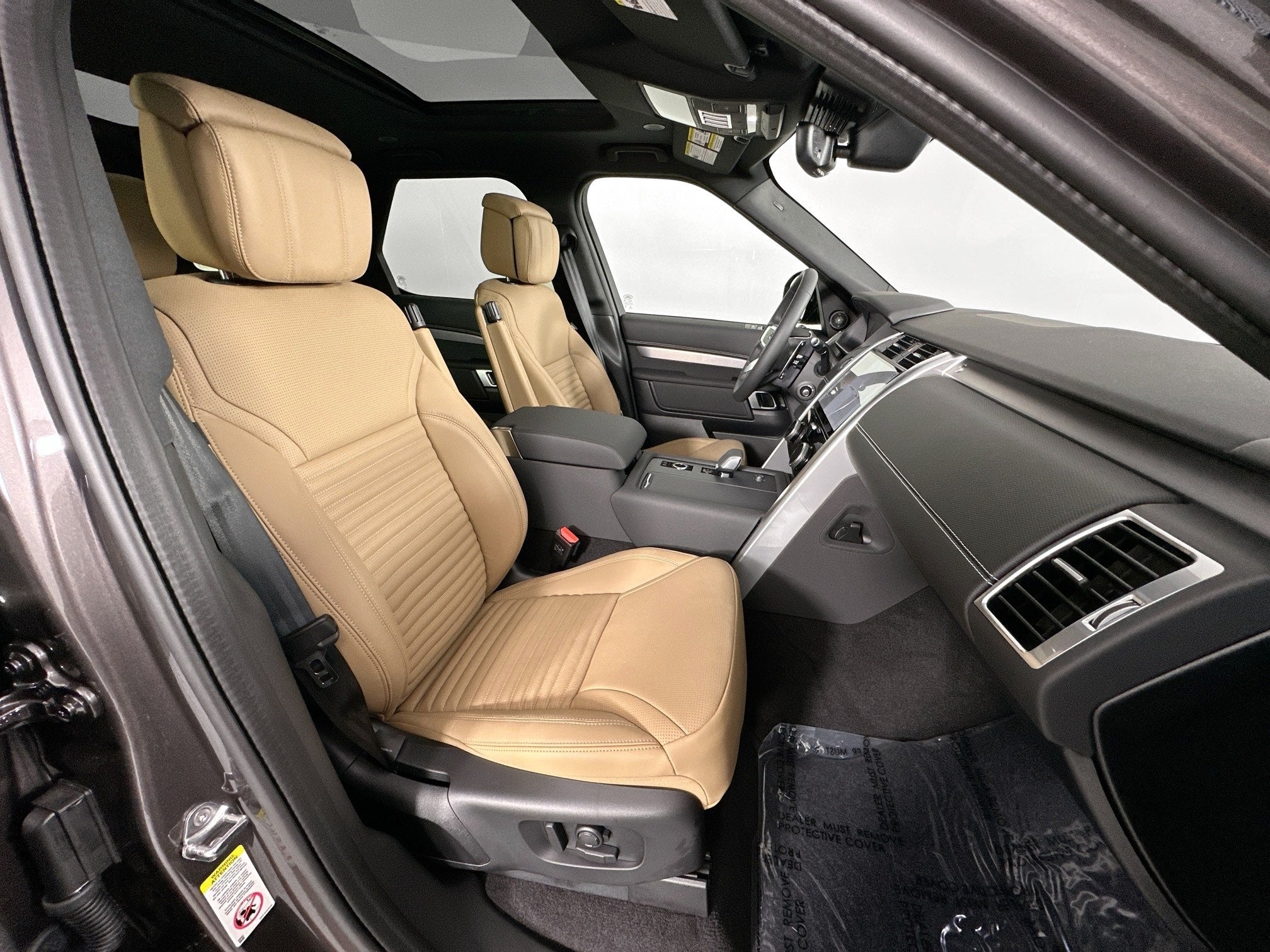 2025 Land Rover Discovery Dynamic SE