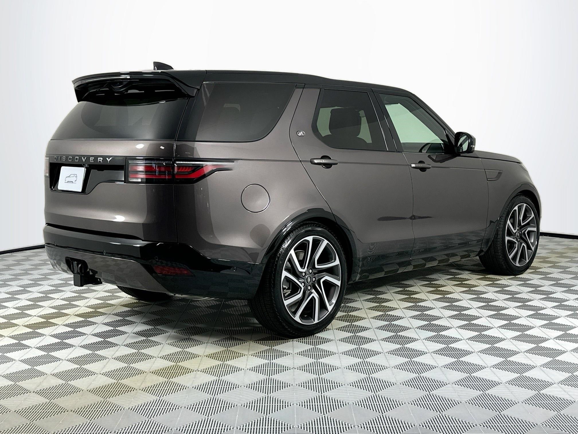 2025 Land Rover Discovery Dynamic SE