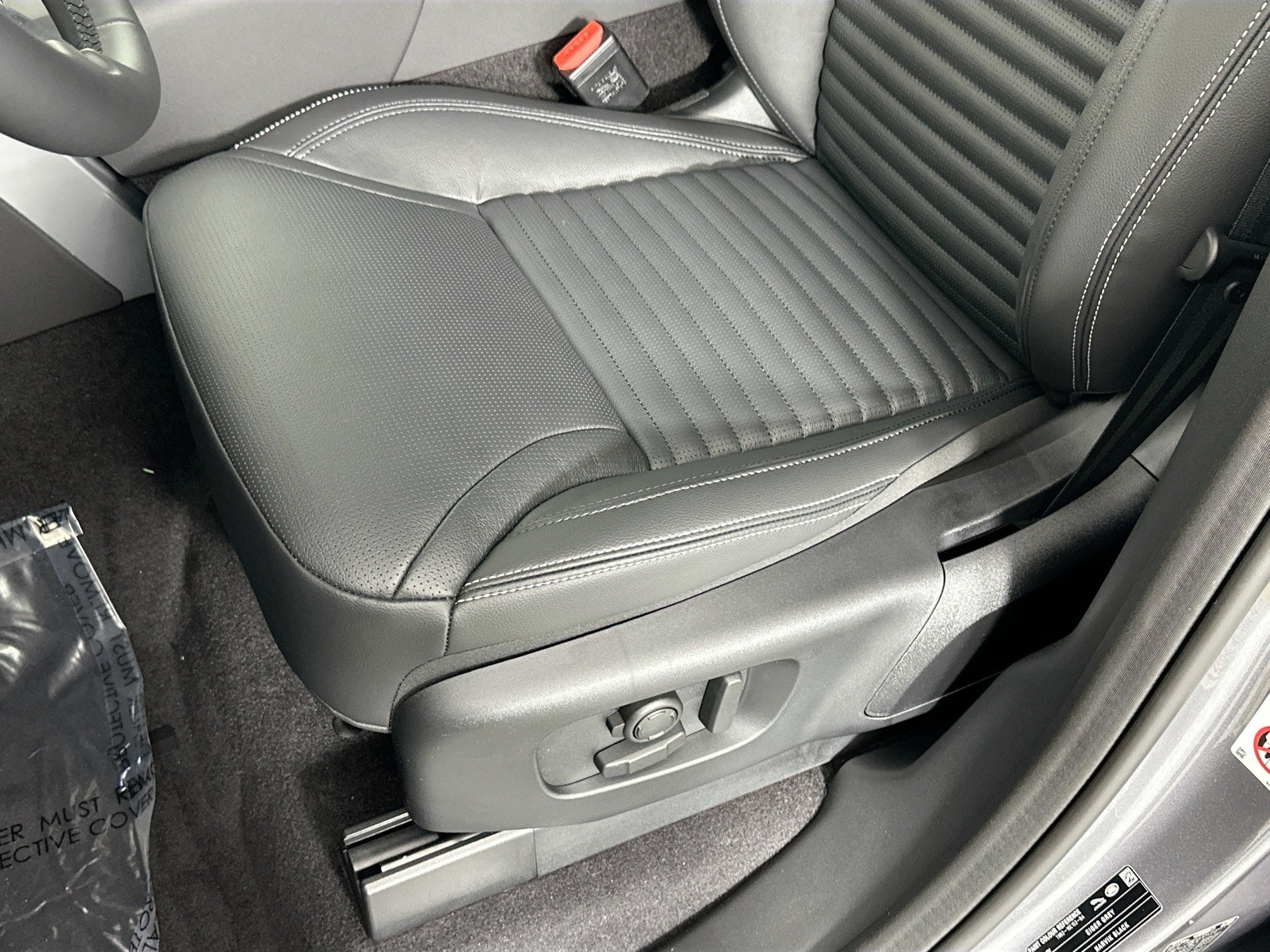 2026 Land Rover Discovery Gemini Edition