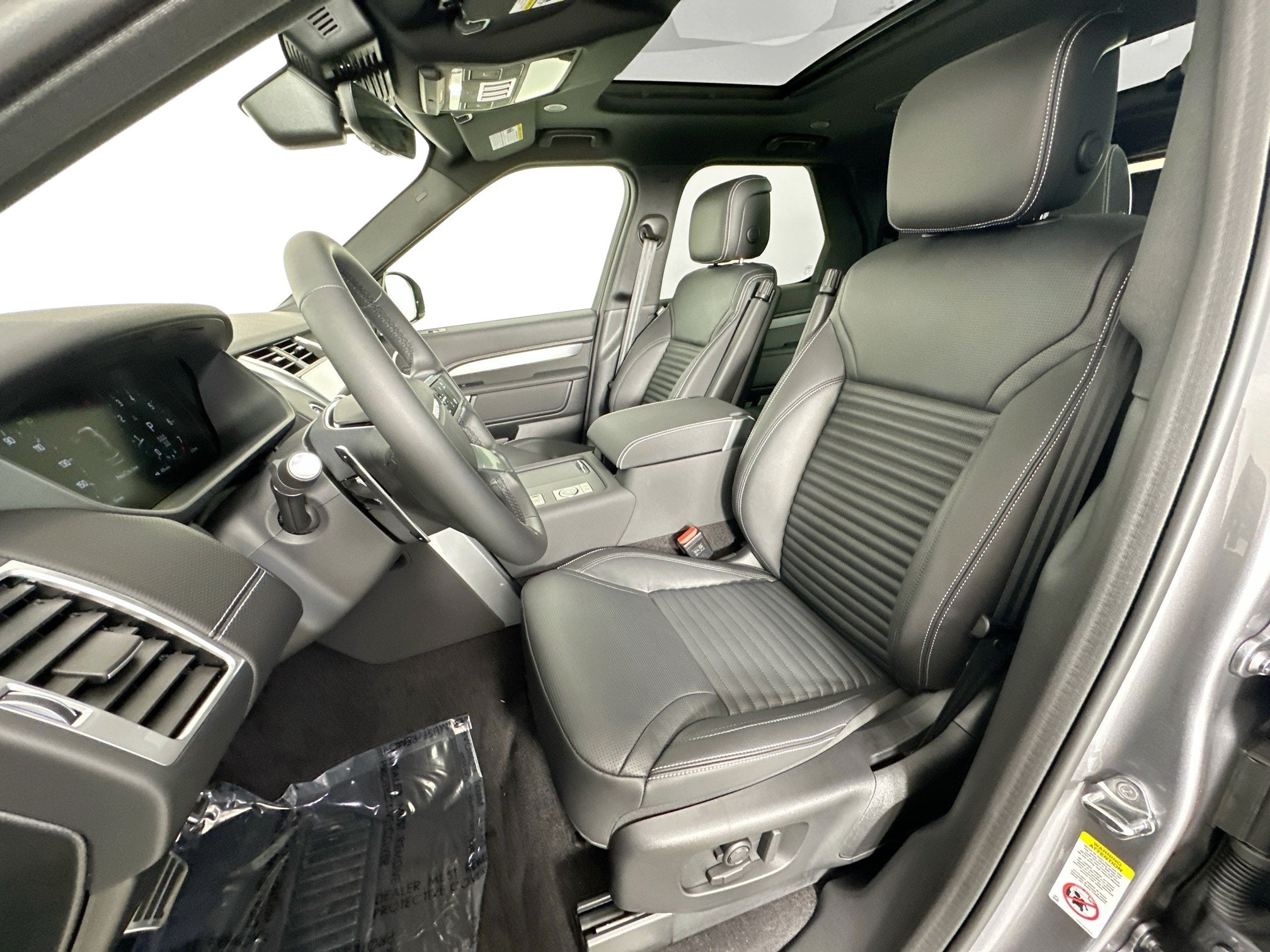 2026 Land Rover Discovery Gemini Edition