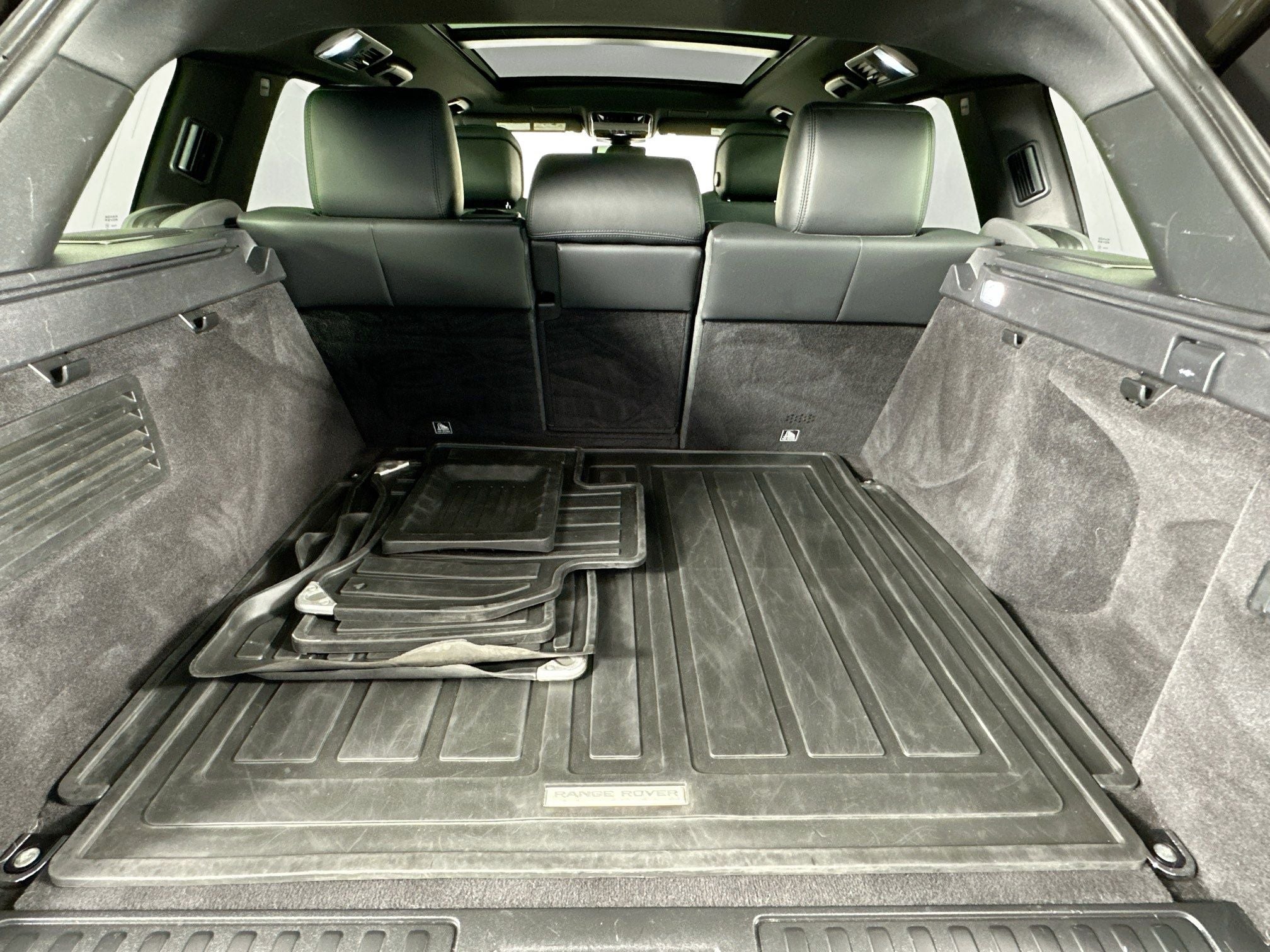 2021 Land Rover Range Rover Sport HSE Silver Edition