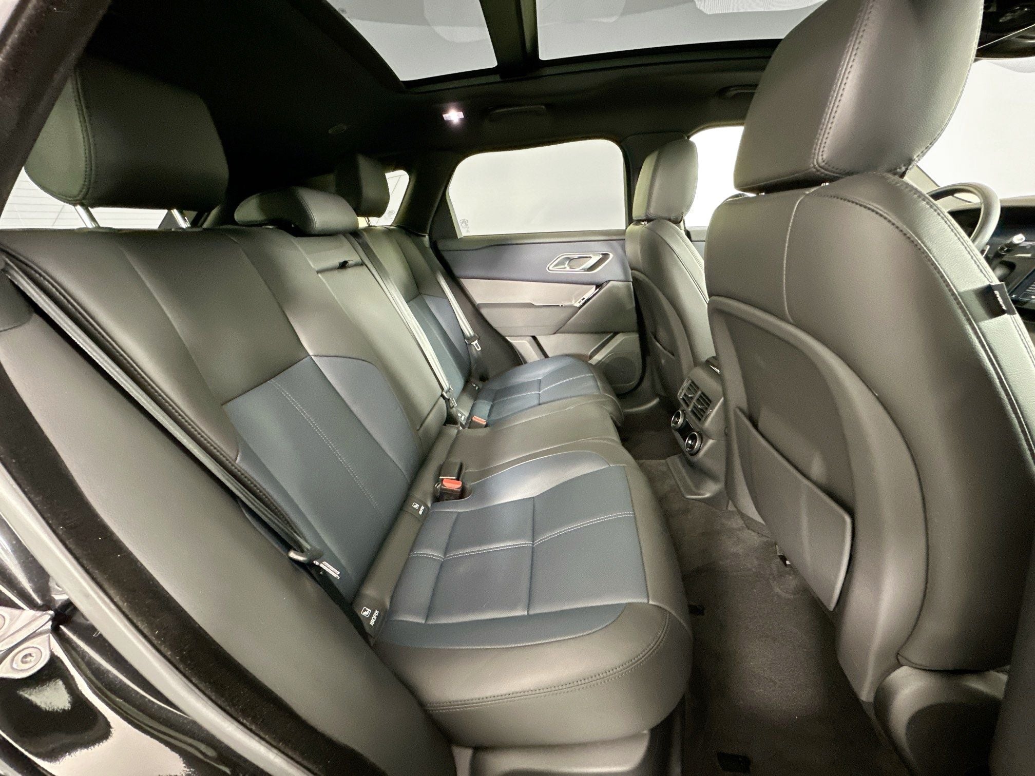 2024 Land Rover Range Rover Velar Dynamic SE