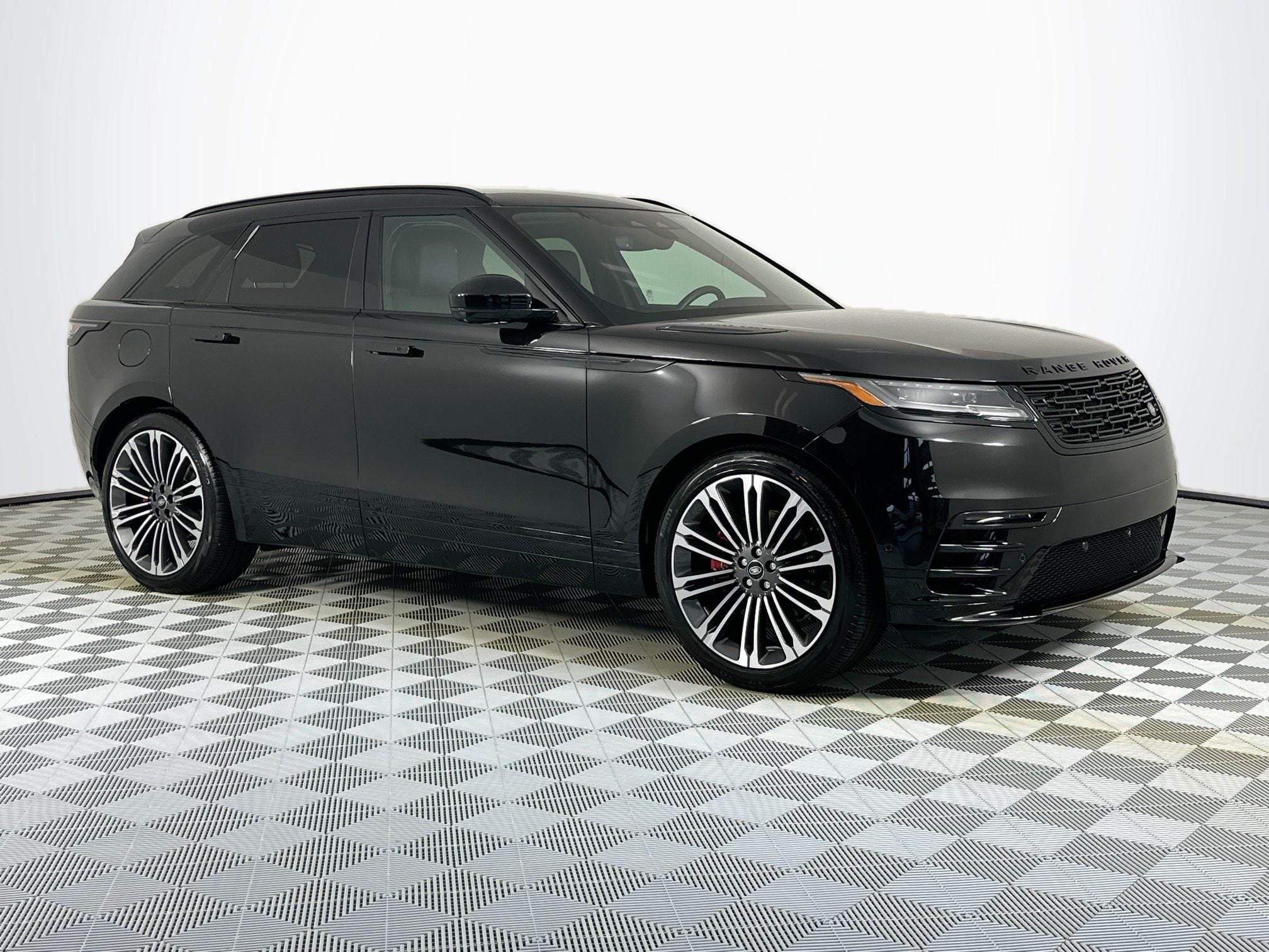 2024 Land Rover Range Rover Velar Dynamic SE