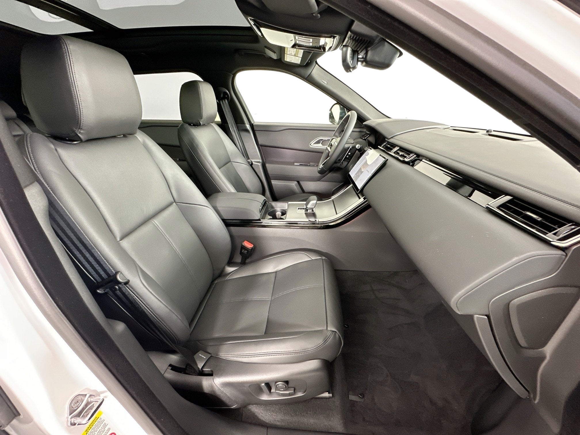 2026 Land Rover Range Rover Velar Dynamic SE