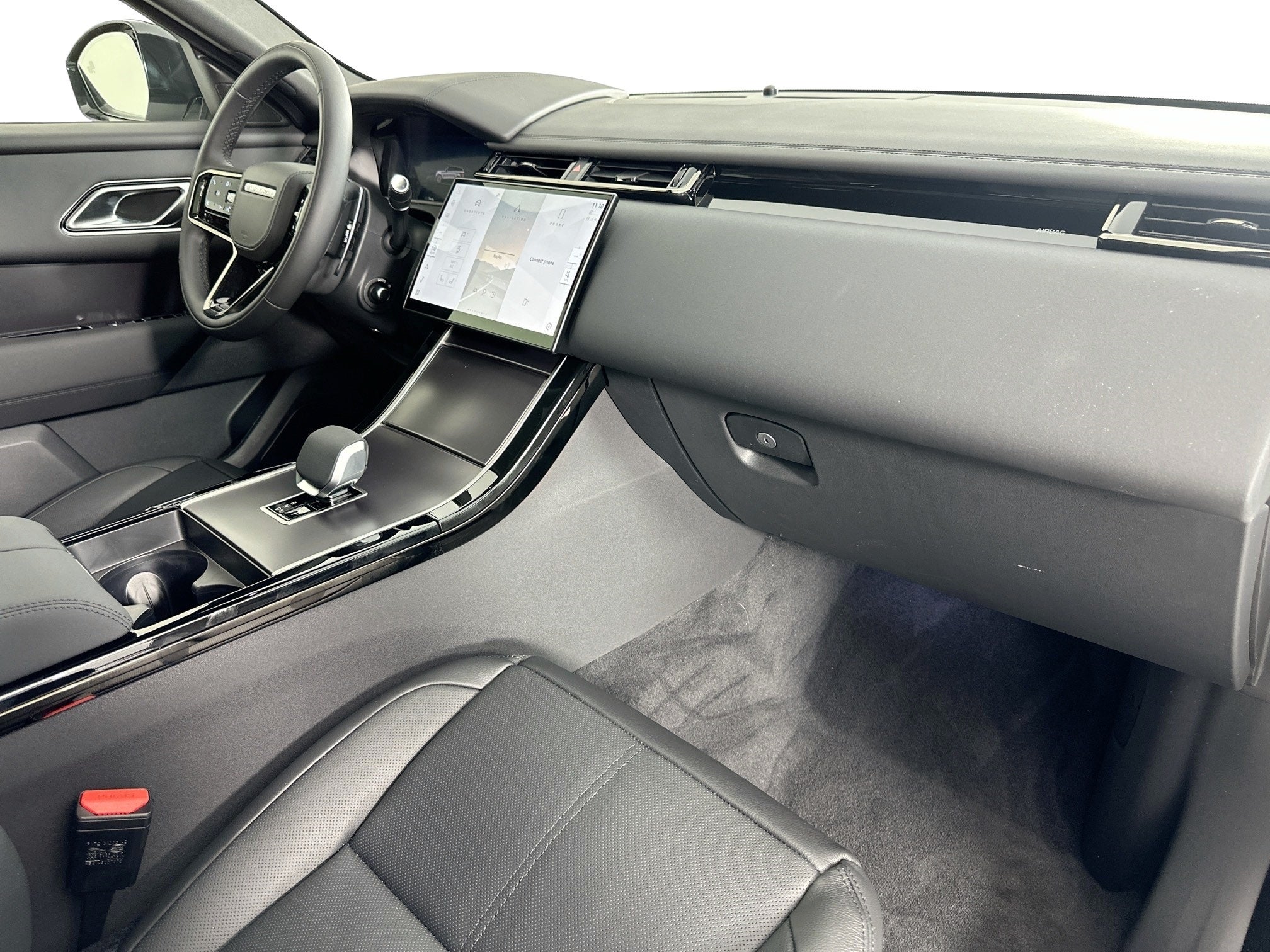 2026 Land Rover Range Rover Velar Dynamic SE