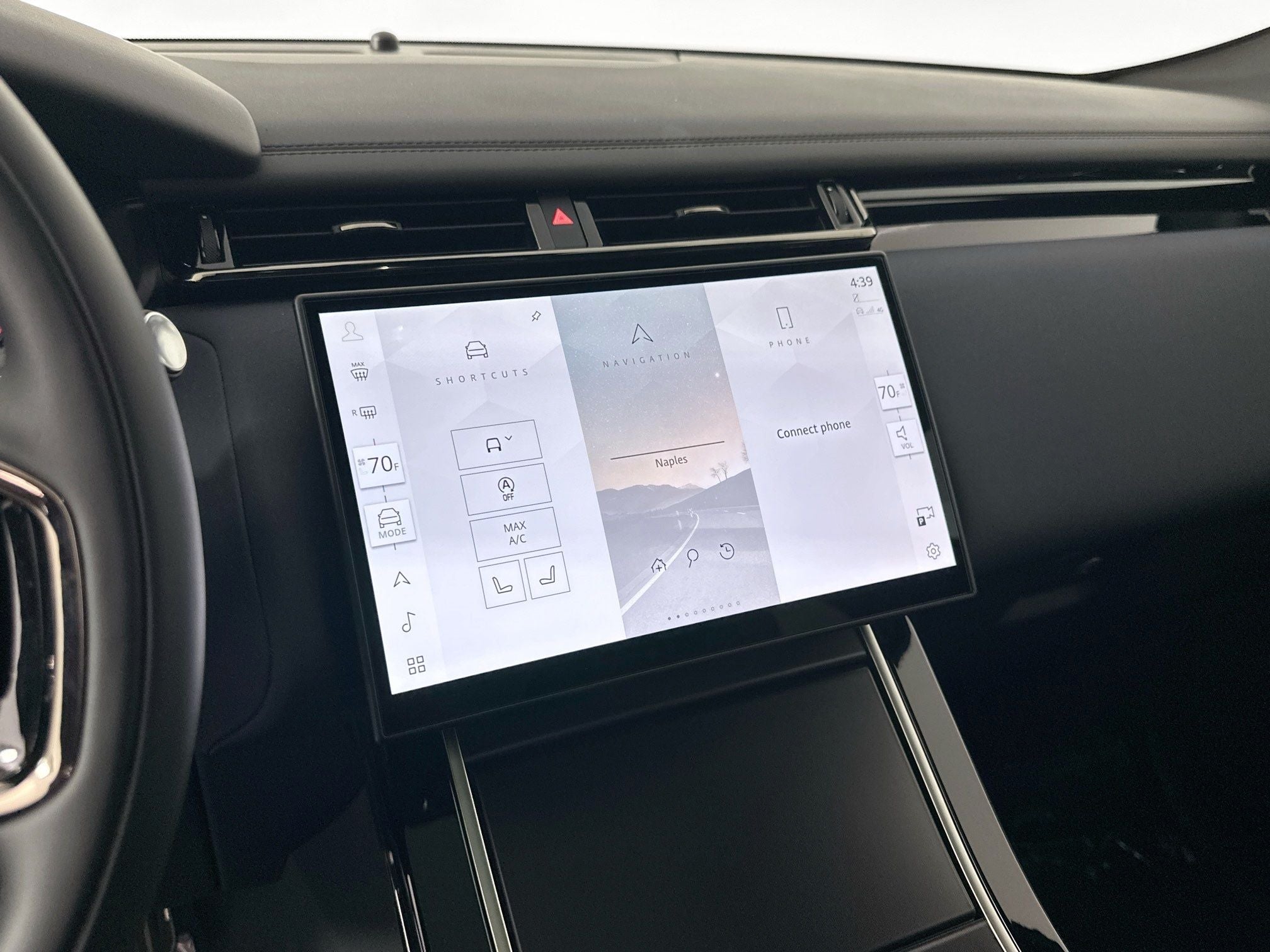 2026 Land Rover Range Rover Velar Dynamic SE