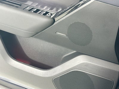 2026 Land Rover Range Rover Velar Dynamic SE