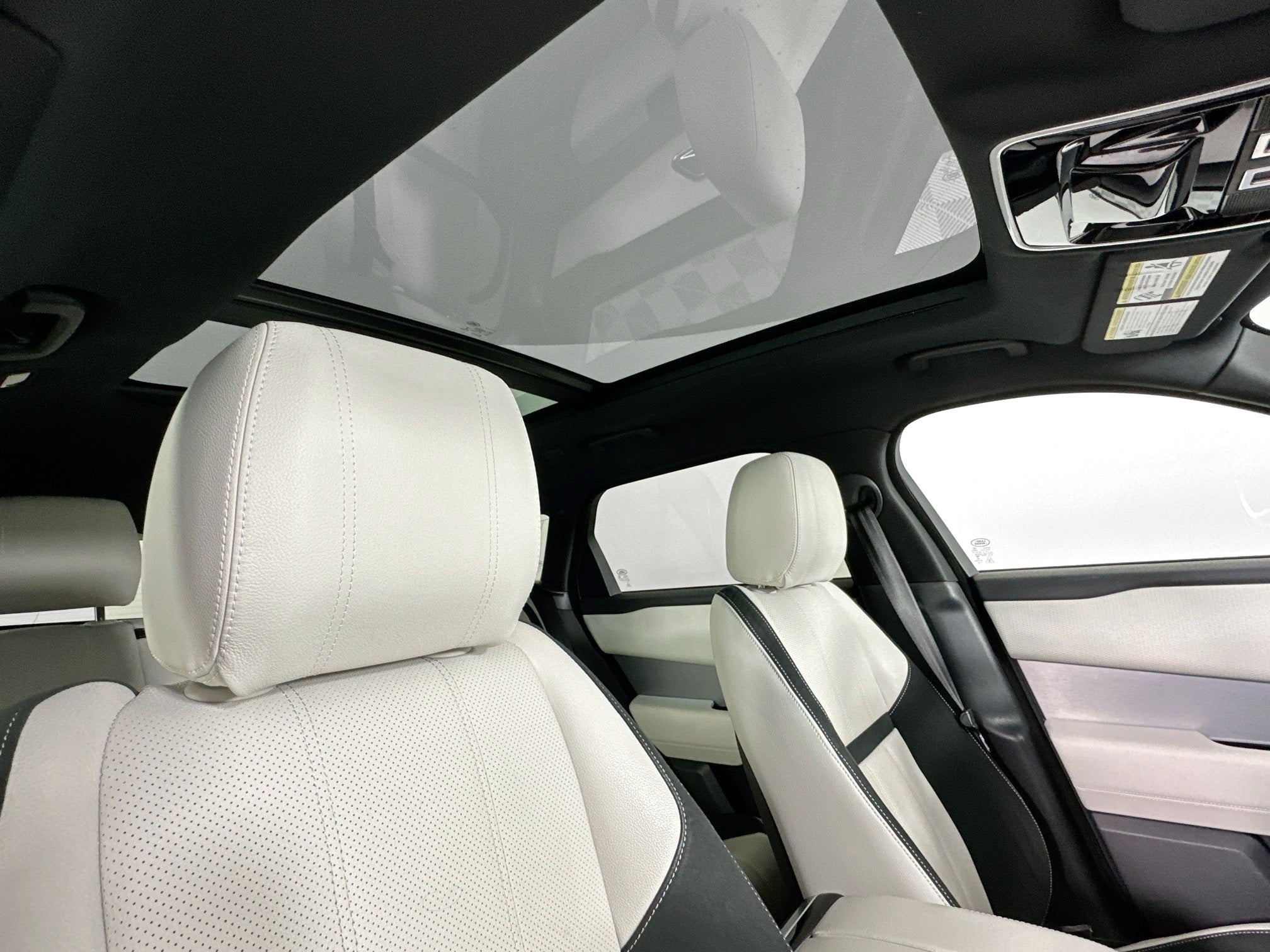 2018 Land Rover Range Rover Velar SE R-Dynamic