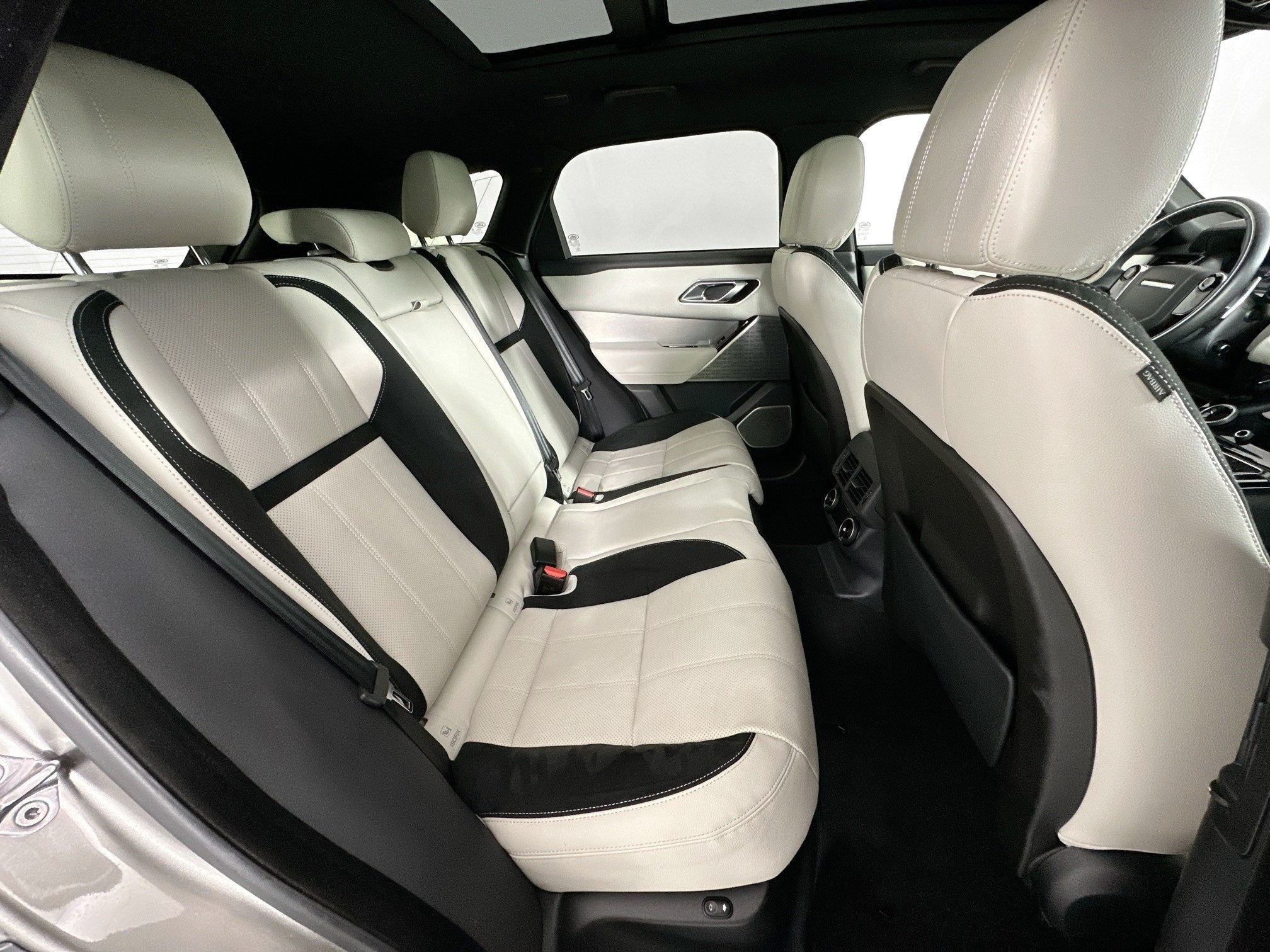 2018 Land Rover Range Rover Velar SE R-Dynamic