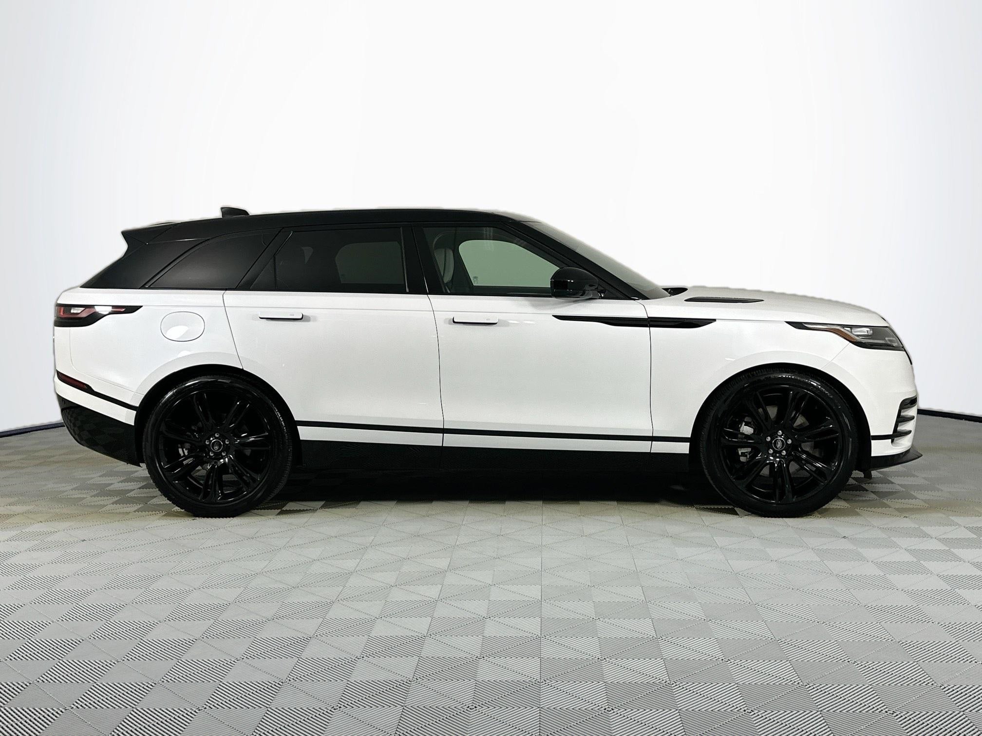 2022 Land Rover Range Rover Velar R-Dynamic HSE
