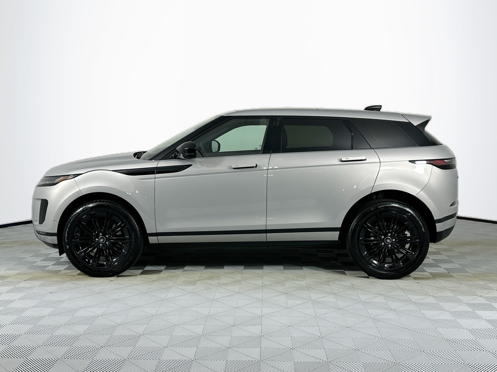 2026 Land Rover Range Rover Evoque S