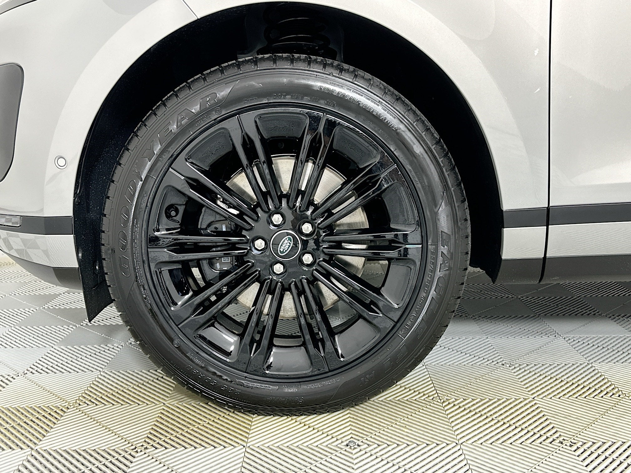 2026 Land Rover Range Rover Evoque S