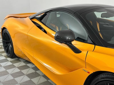 2022 McLaren 720S Performance