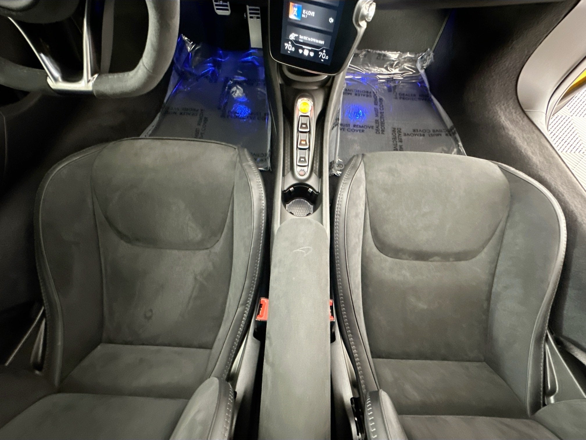 2025 McLaren Artura Base