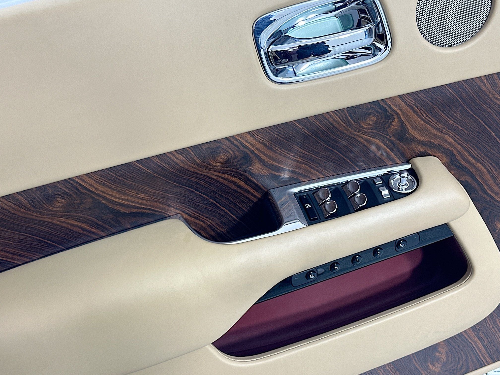2017 Rolls-Royce Dawn 