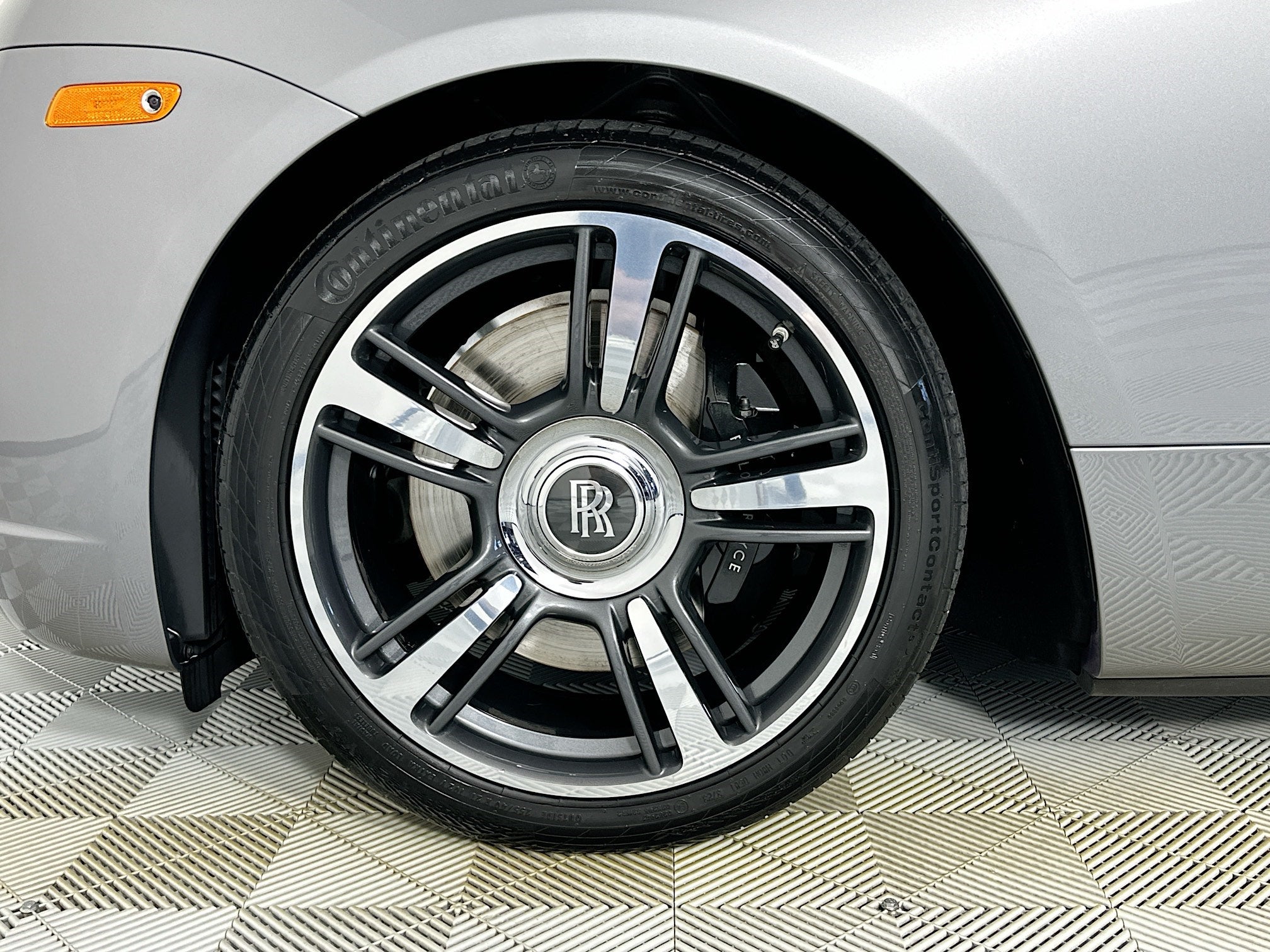 2016 Rolls-Royce Dawn 