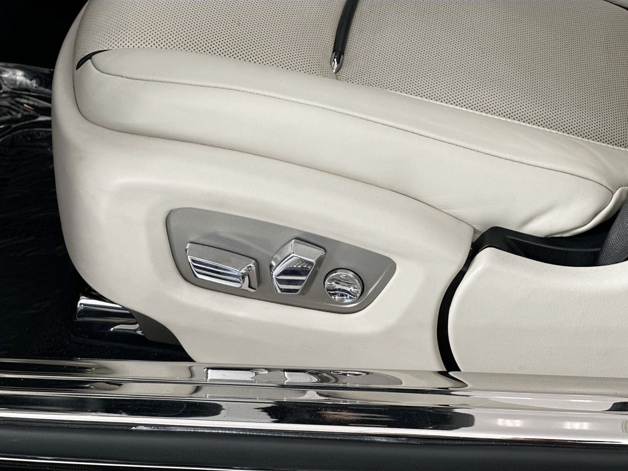 2016 Rolls-Royce Dawn 