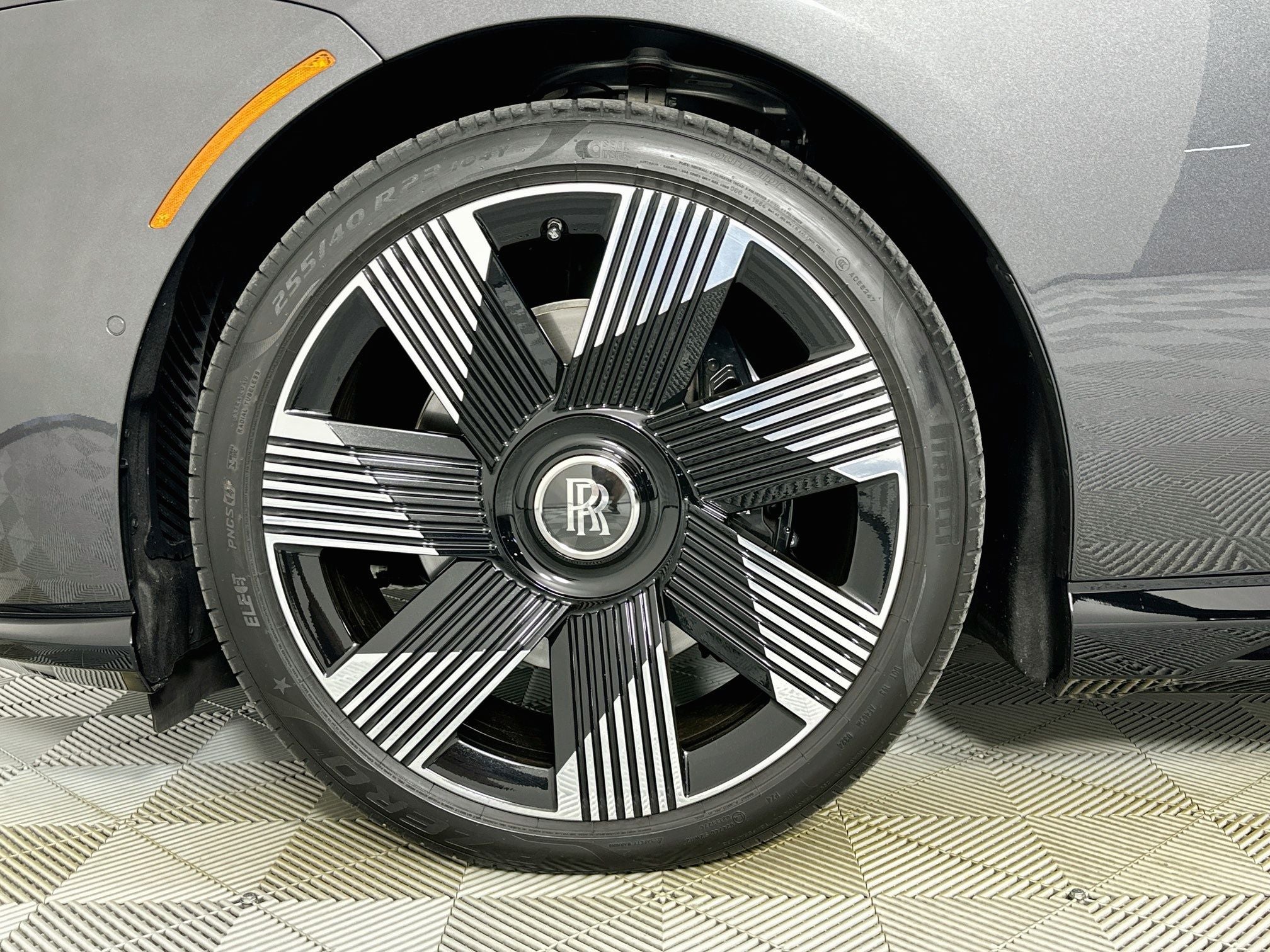 2024 Rolls-Royce Spectre 