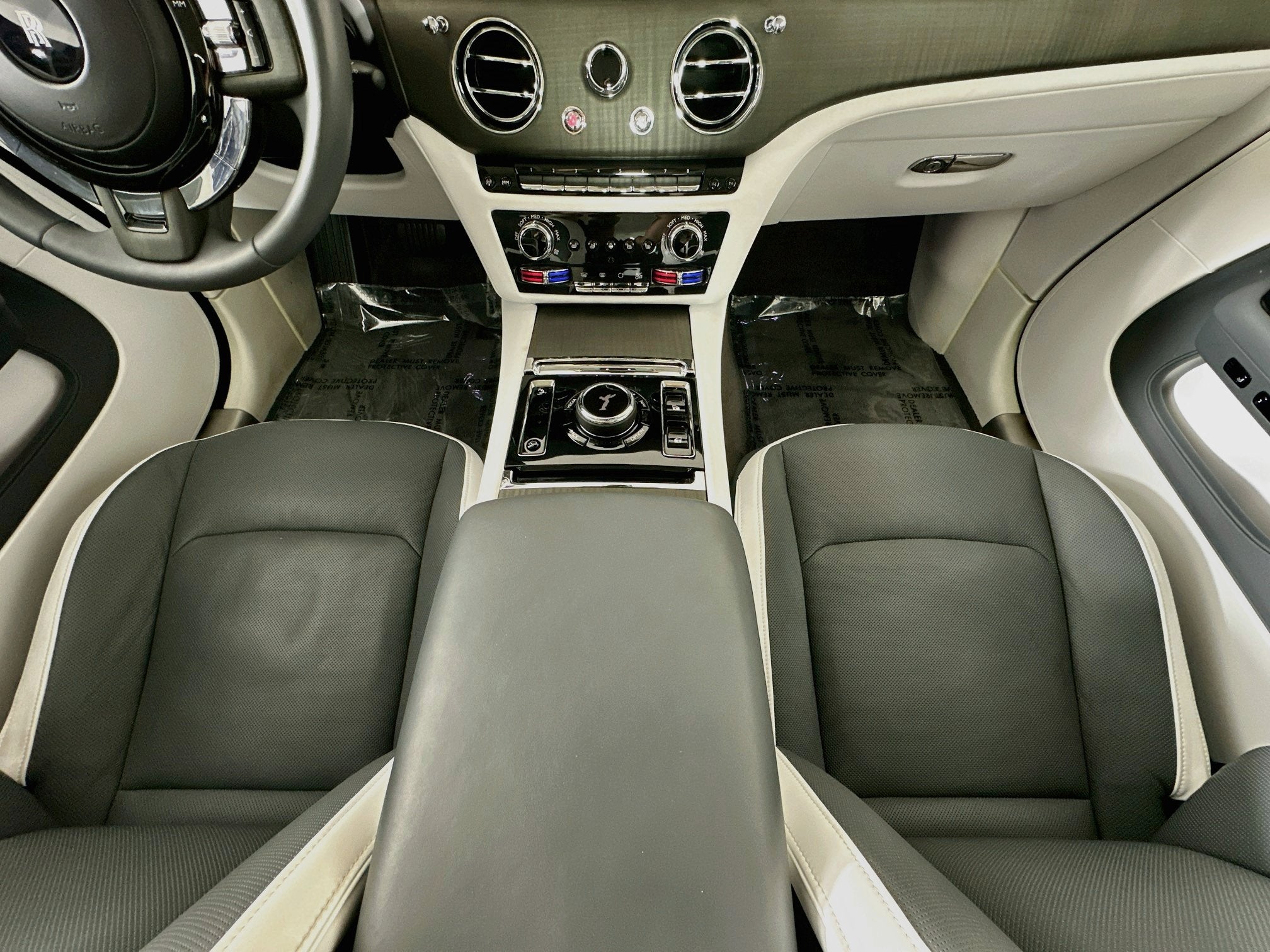 2024 Rolls-Royce Spectre 