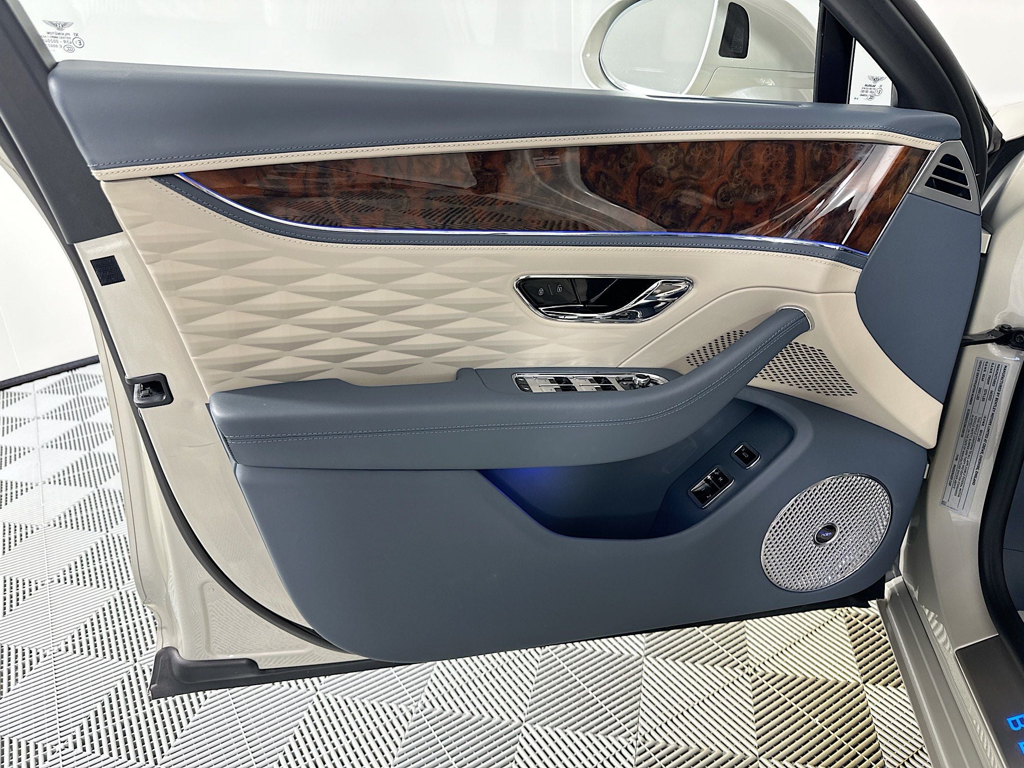 2022 Bentley Flying Spur W12