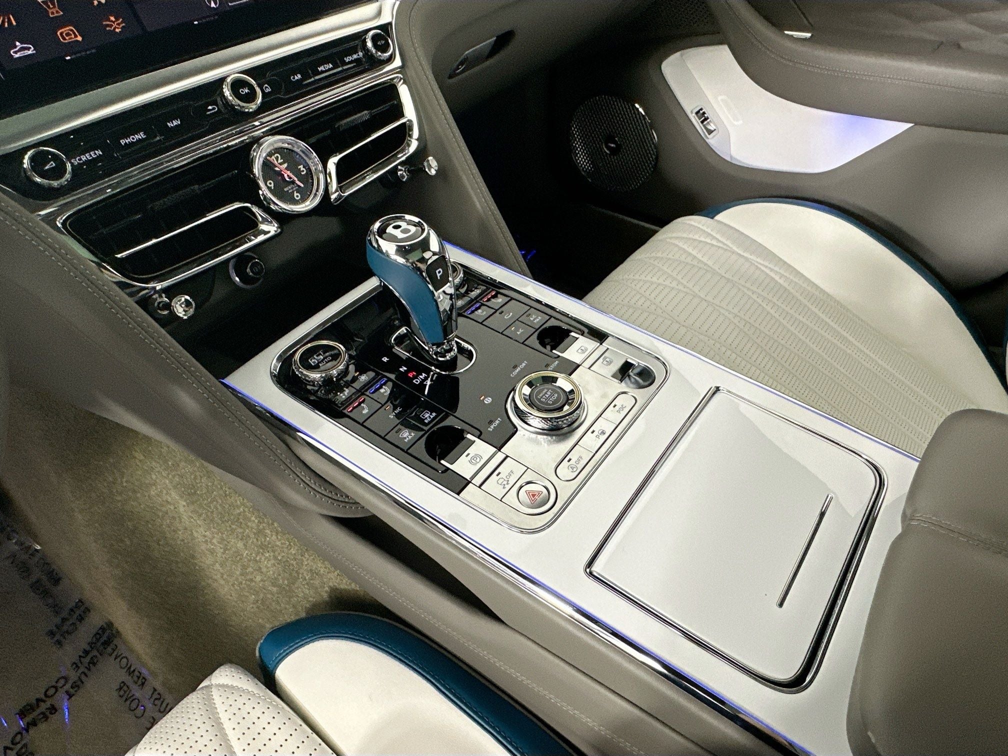 2023 Bentley Flying Spur Azure - Mulliner Artica Edition