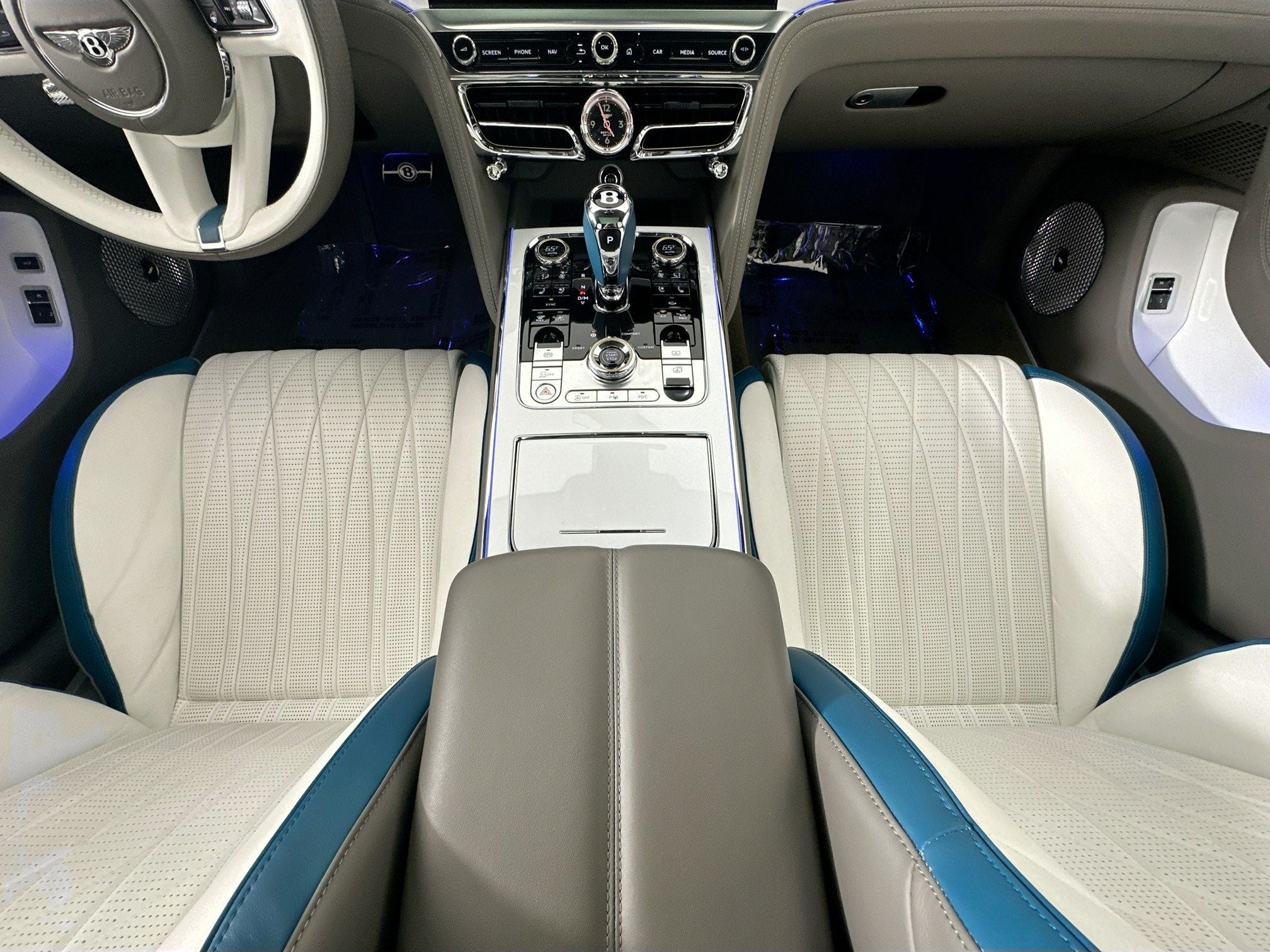 2023 Bentley Flying Spur Azure - Mulliner Artica Edition