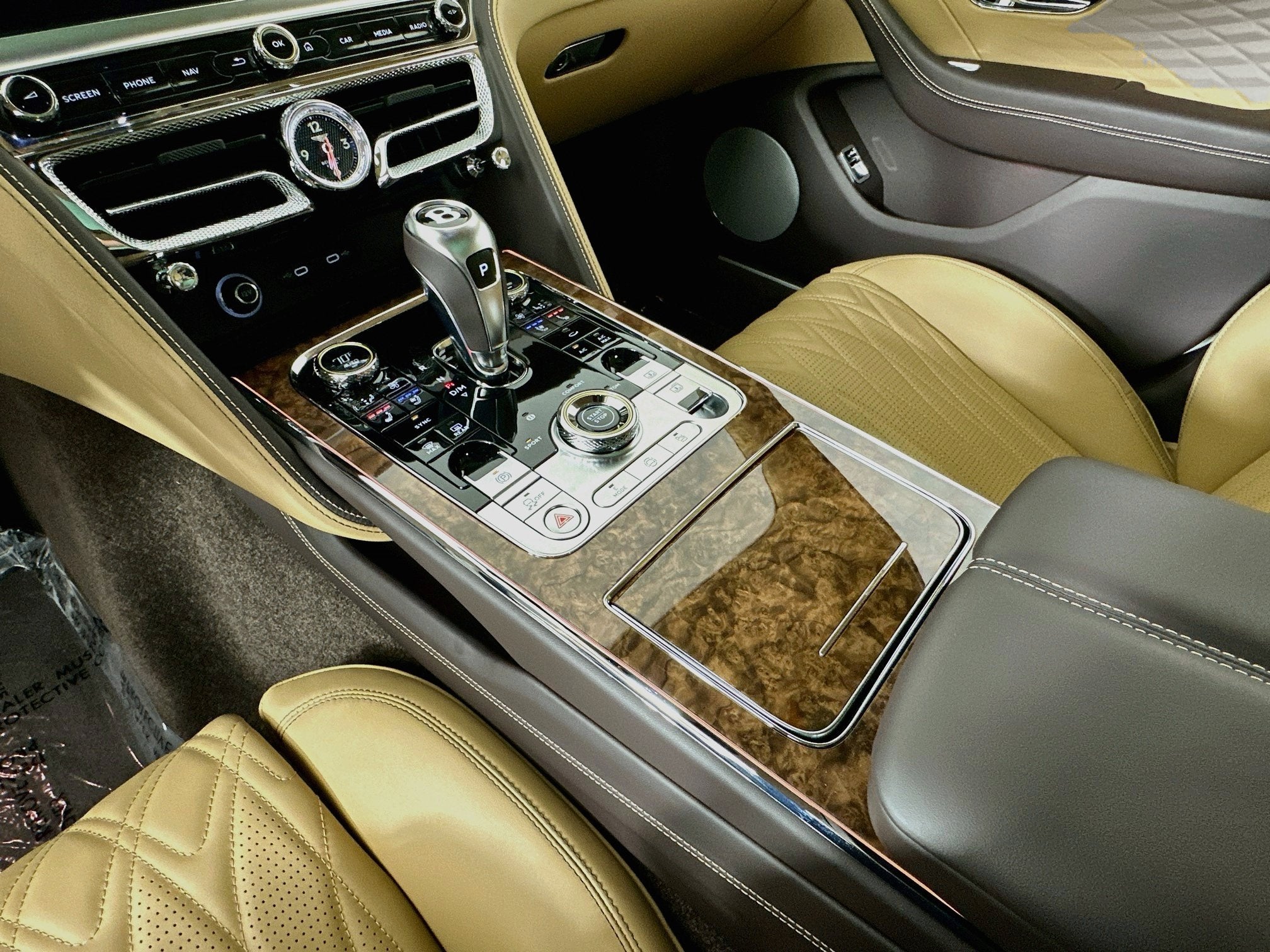 2026 Bentley Flying Spur Azure