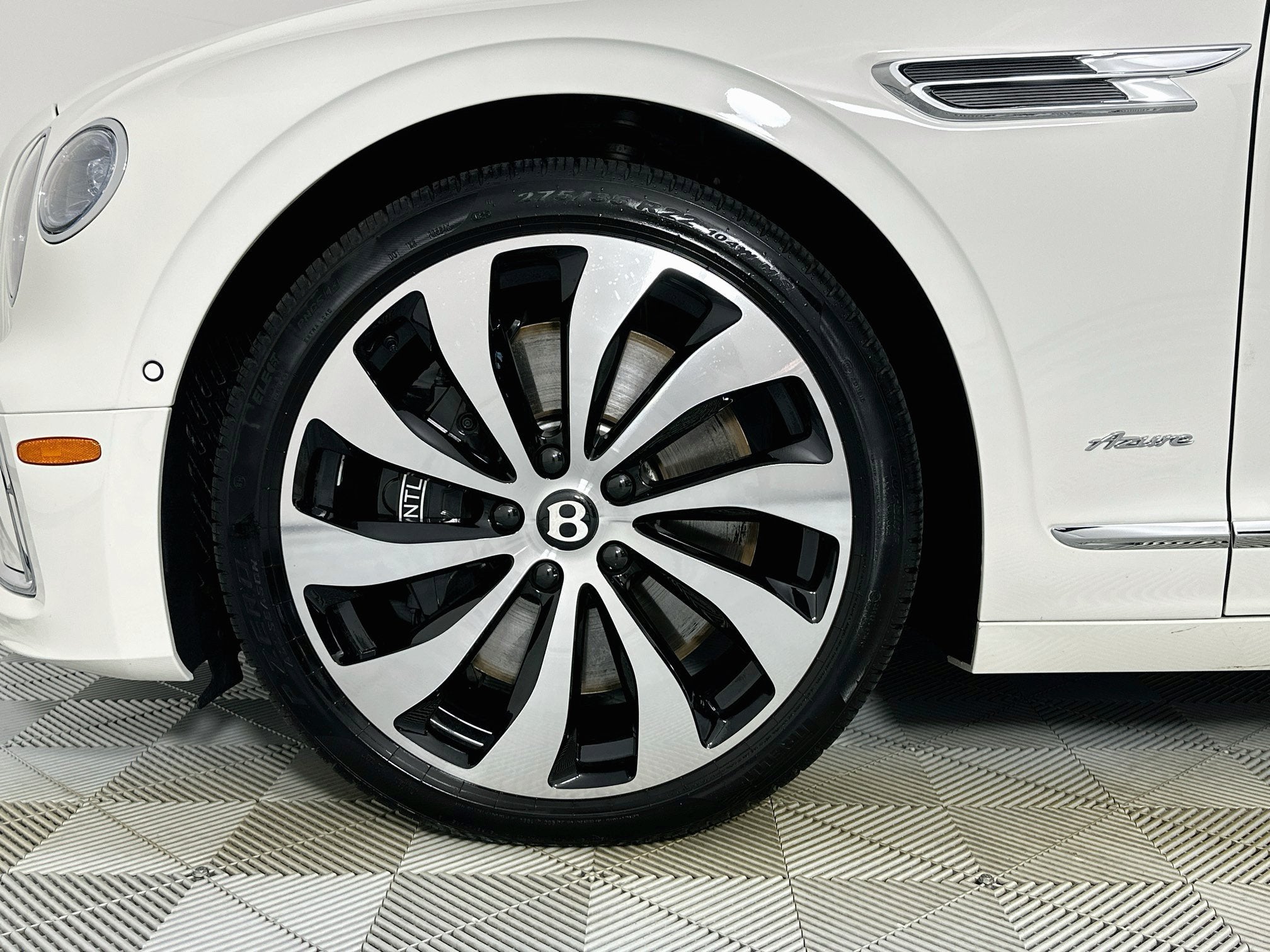2026 Bentley Flying Spur Azure