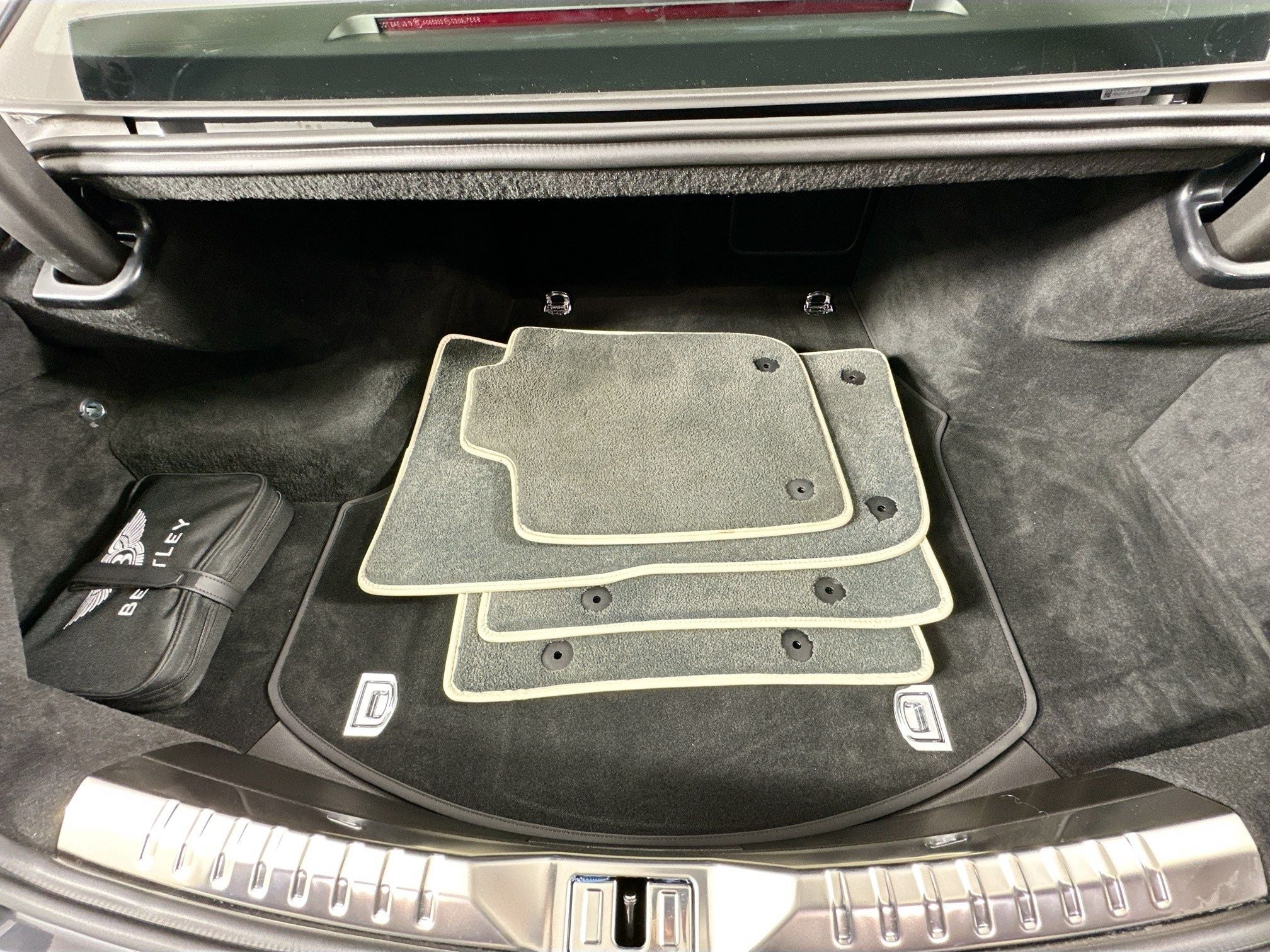 2022 Bentley Flying Spur Hybrid Base