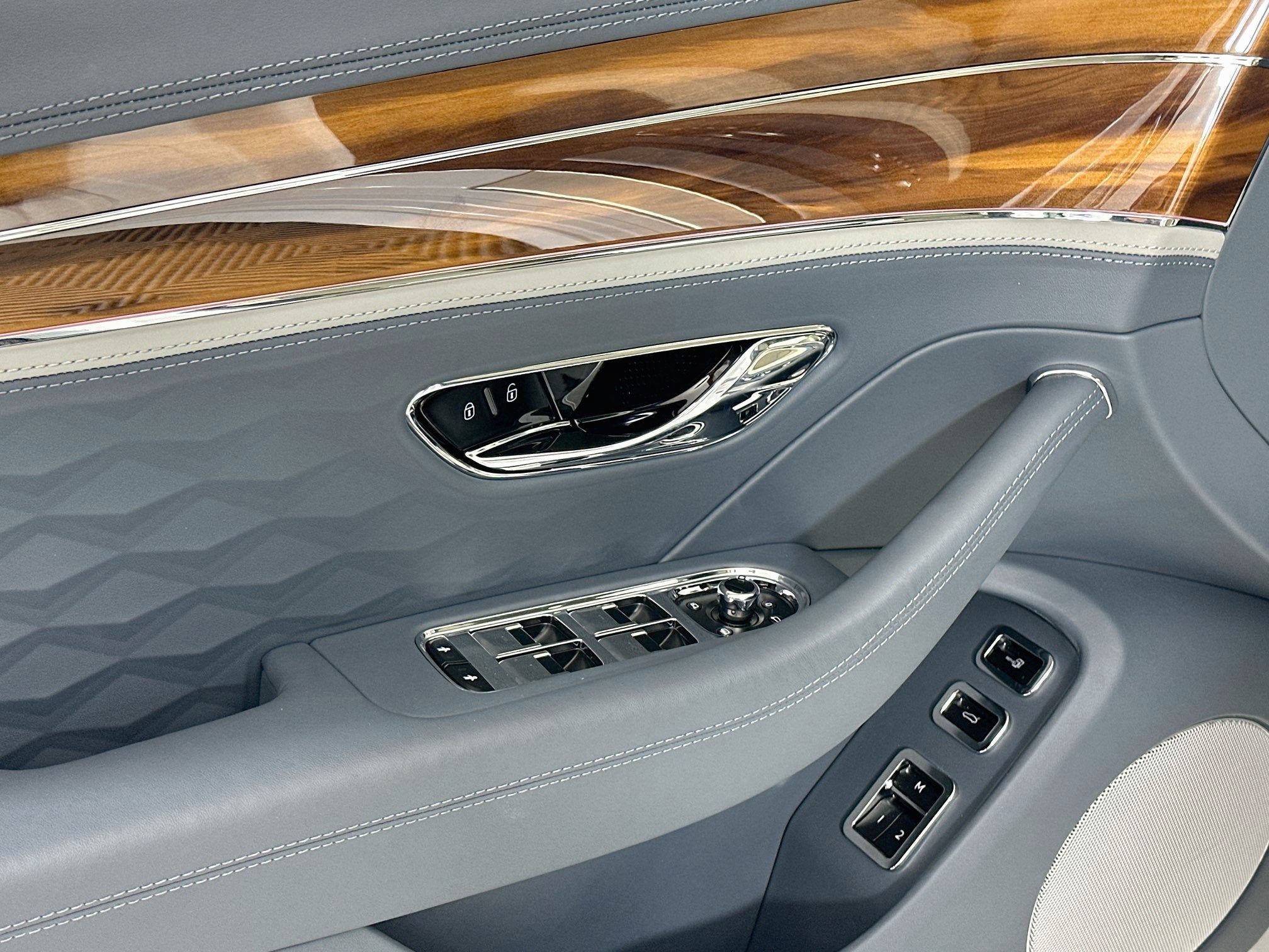 2025 Bentley Flying Spur Speed