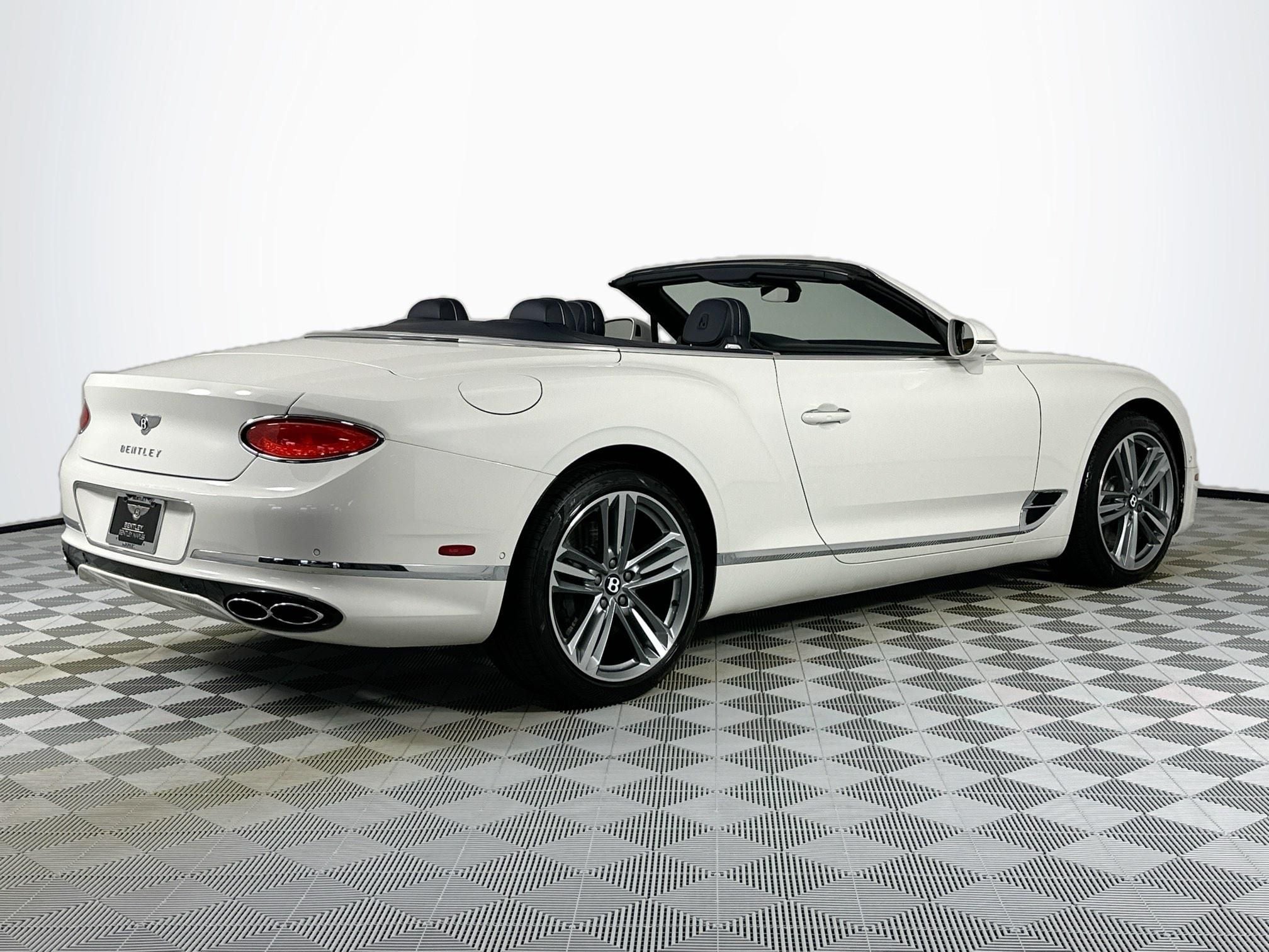 2023 Bentley Continental GTC V8