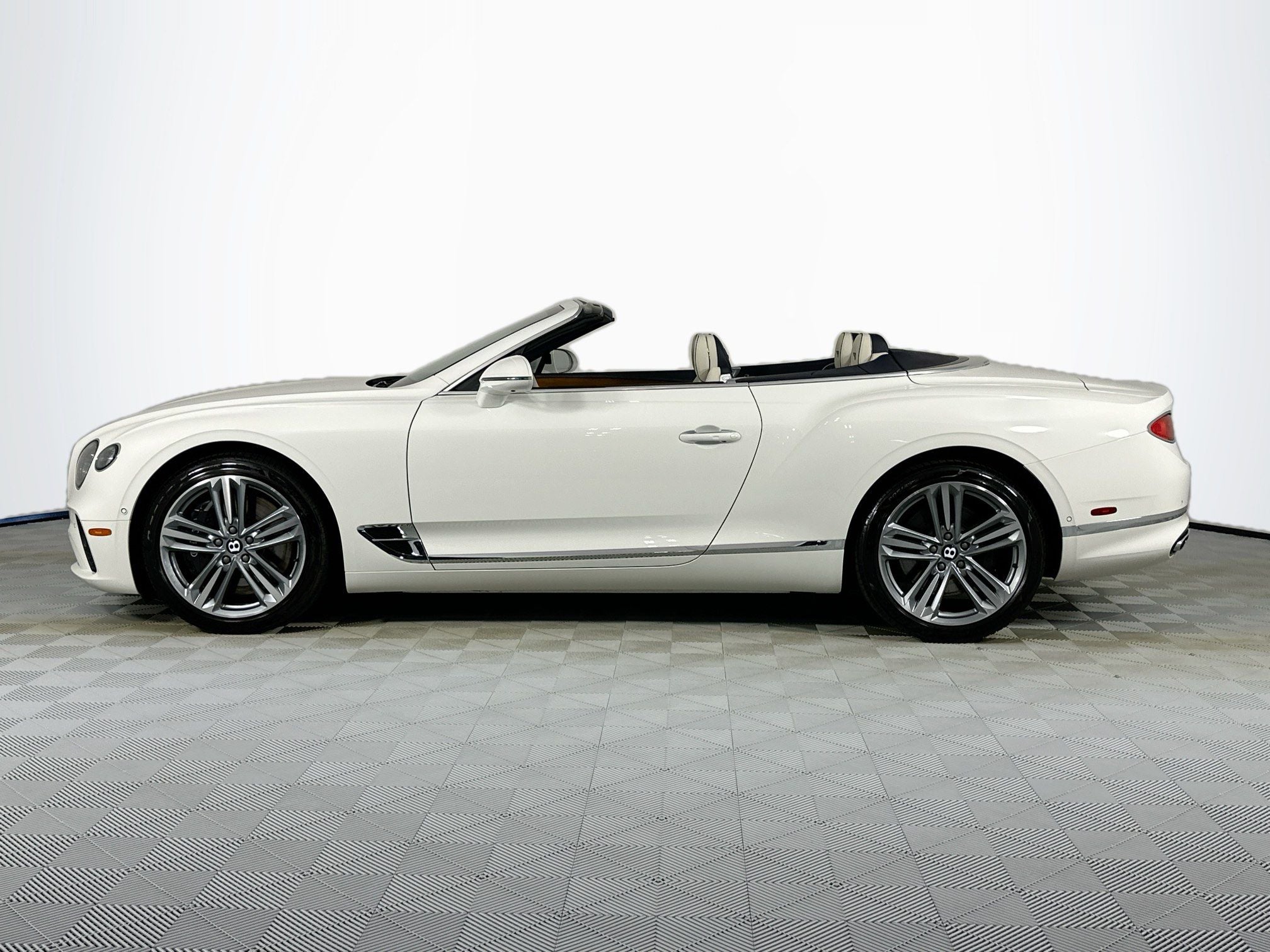 2023 Bentley Continental GTC V8
