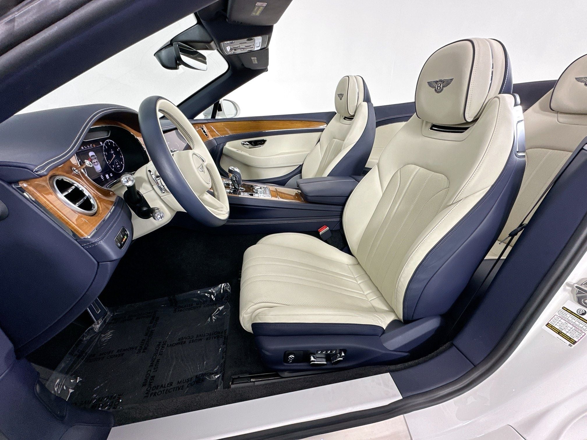 2023 Bentley Continental GTC V8