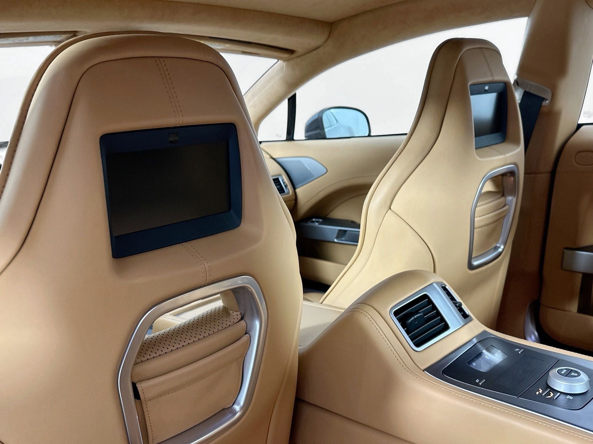 2011 Aston Martin Rapide Base