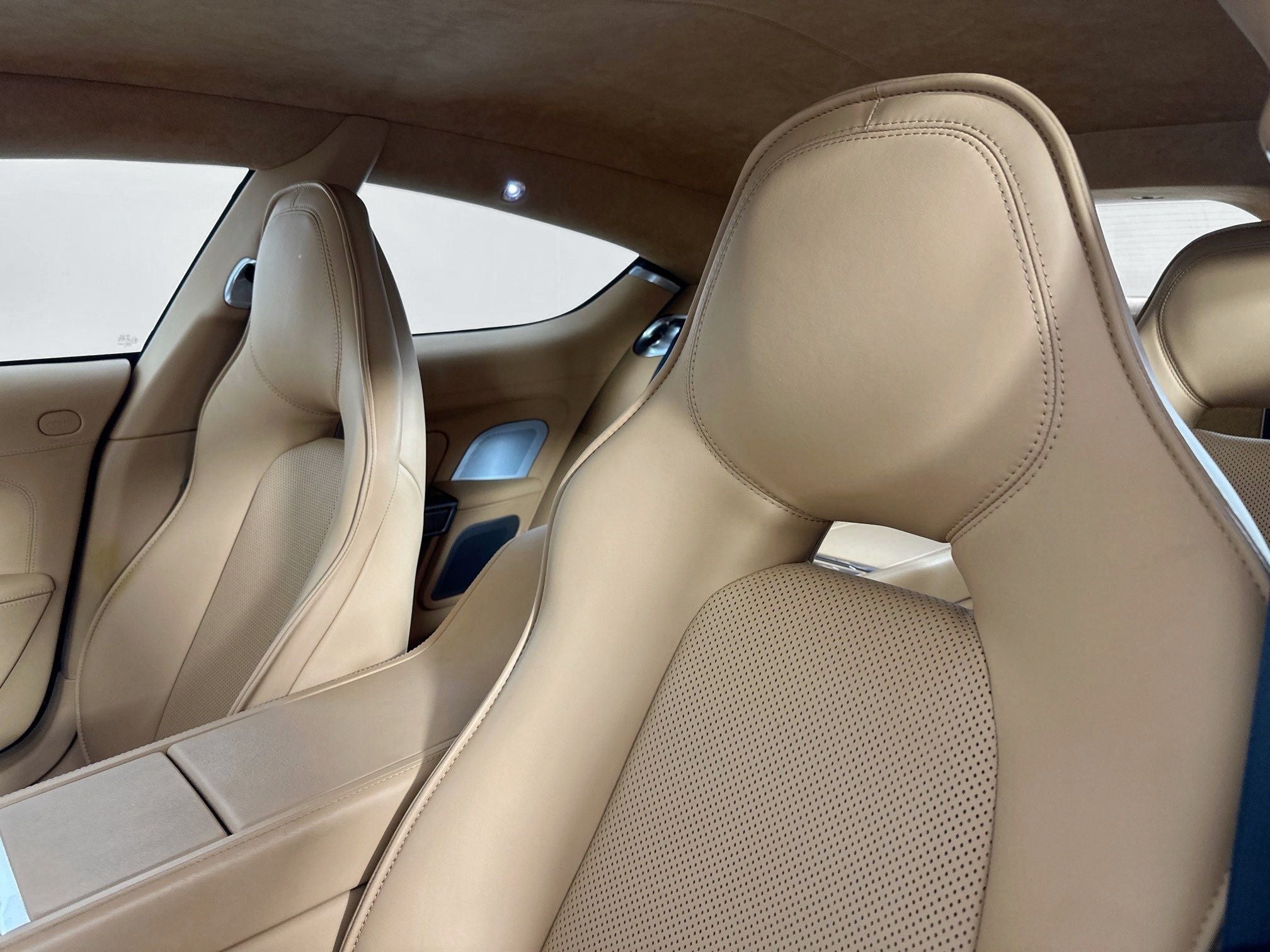 2011 Aston Martin Rapide Base