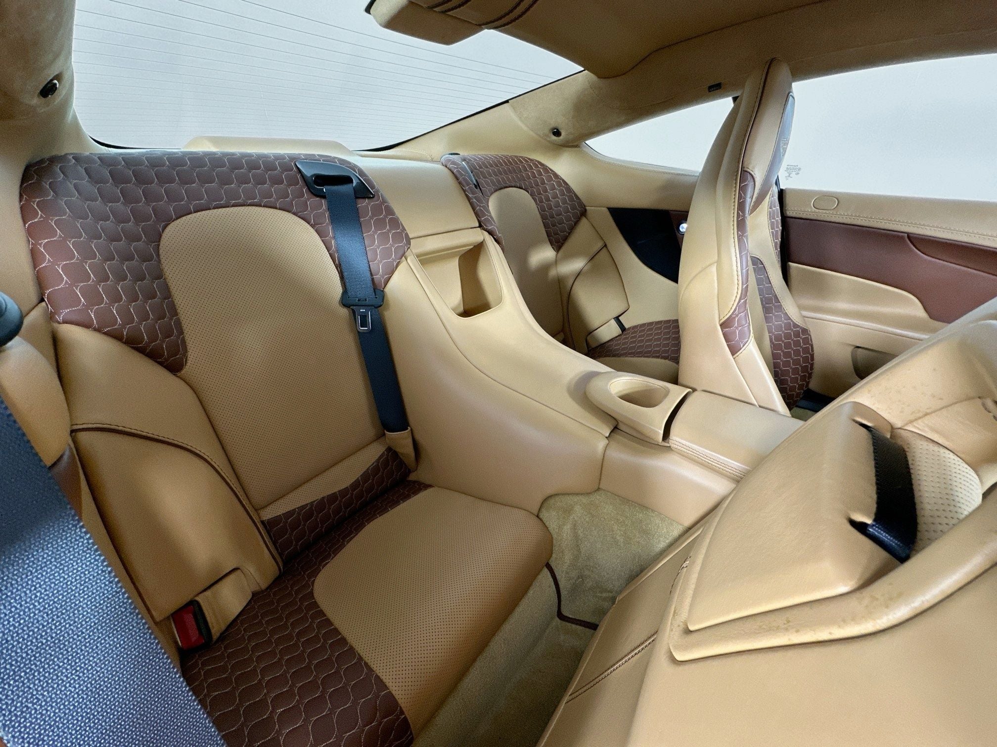 2016 Aston Martin Vanquish Base