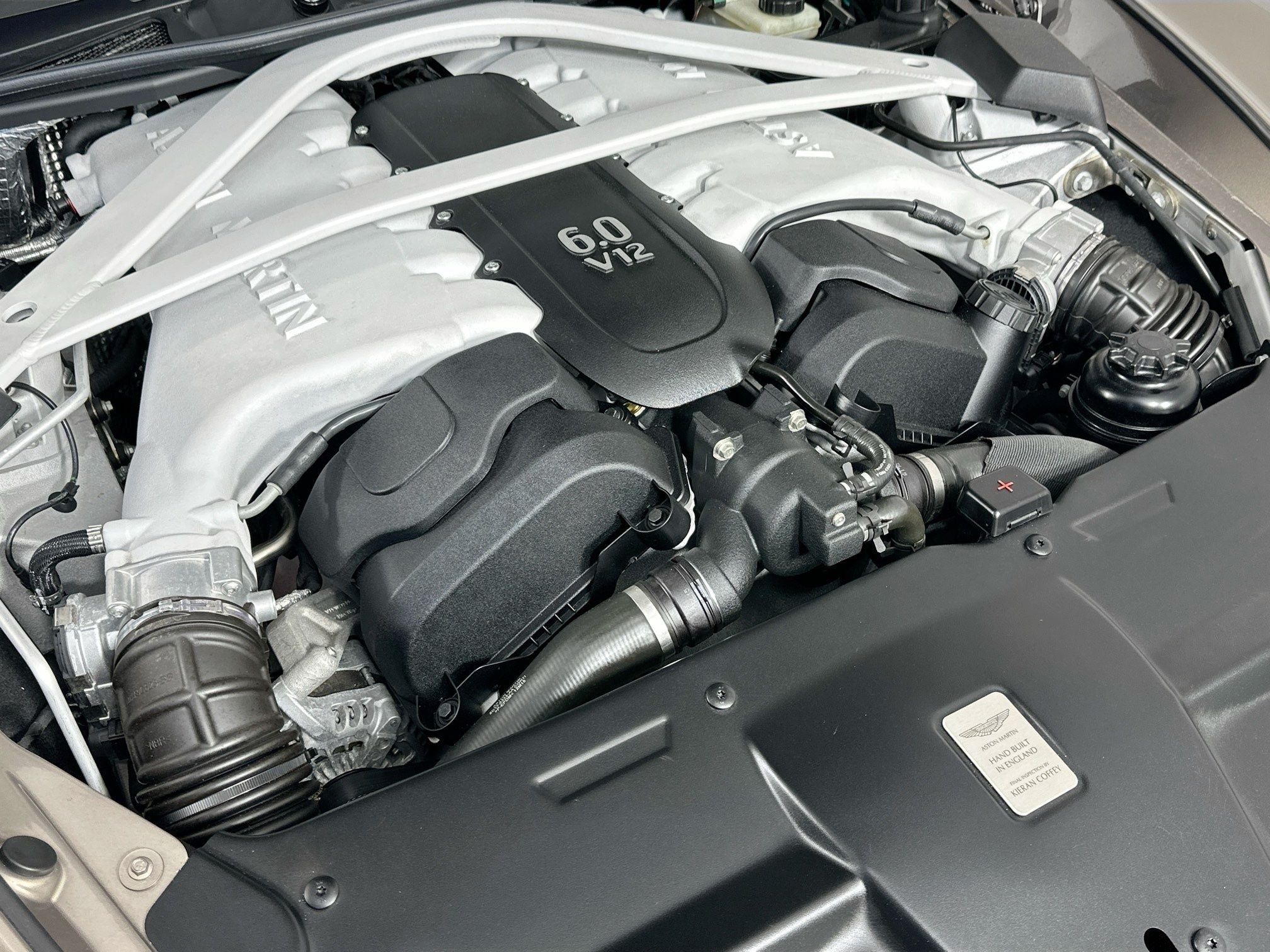 2016 Aston Martin Vanquish Base