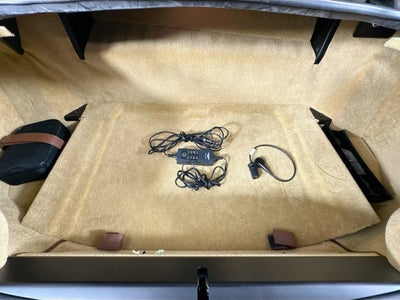 2016 Aston Martin Vanquish Base