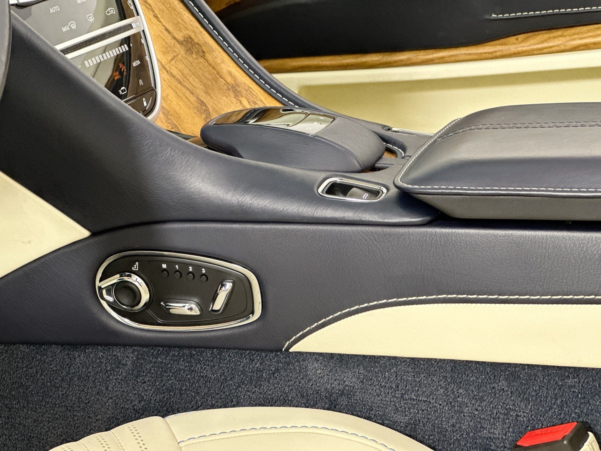 2019 Aston Martin DB11 Volante