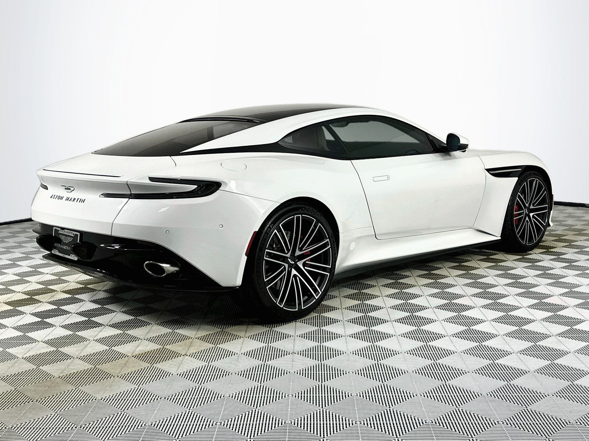 2025 Aston Martin DB12 Base