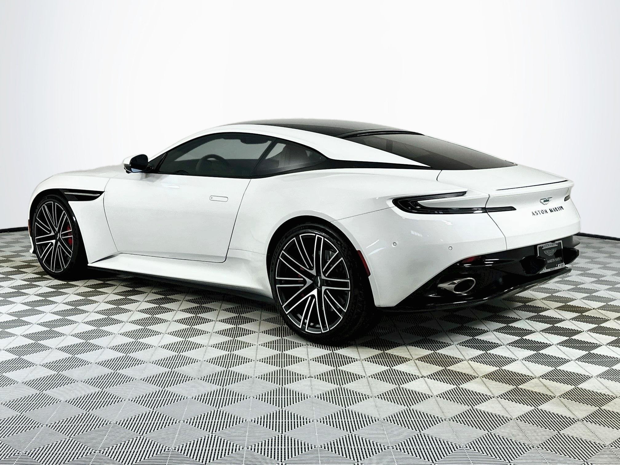 2025 Aston Martin DB12 Base