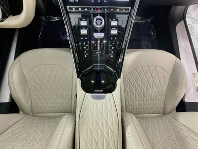 2025 Aston Martin DB12 Base