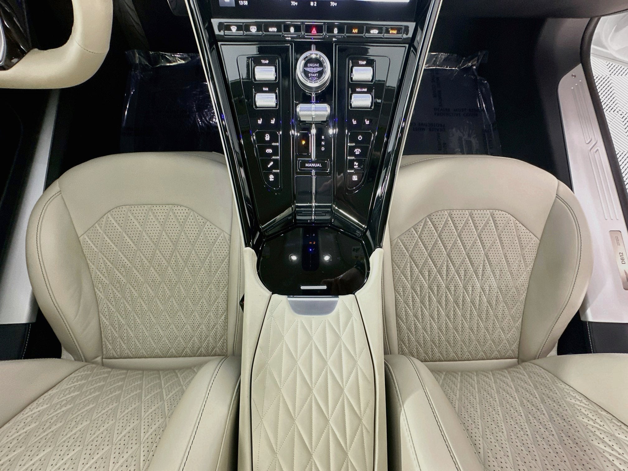 2025 Aston Martin DB12 Base