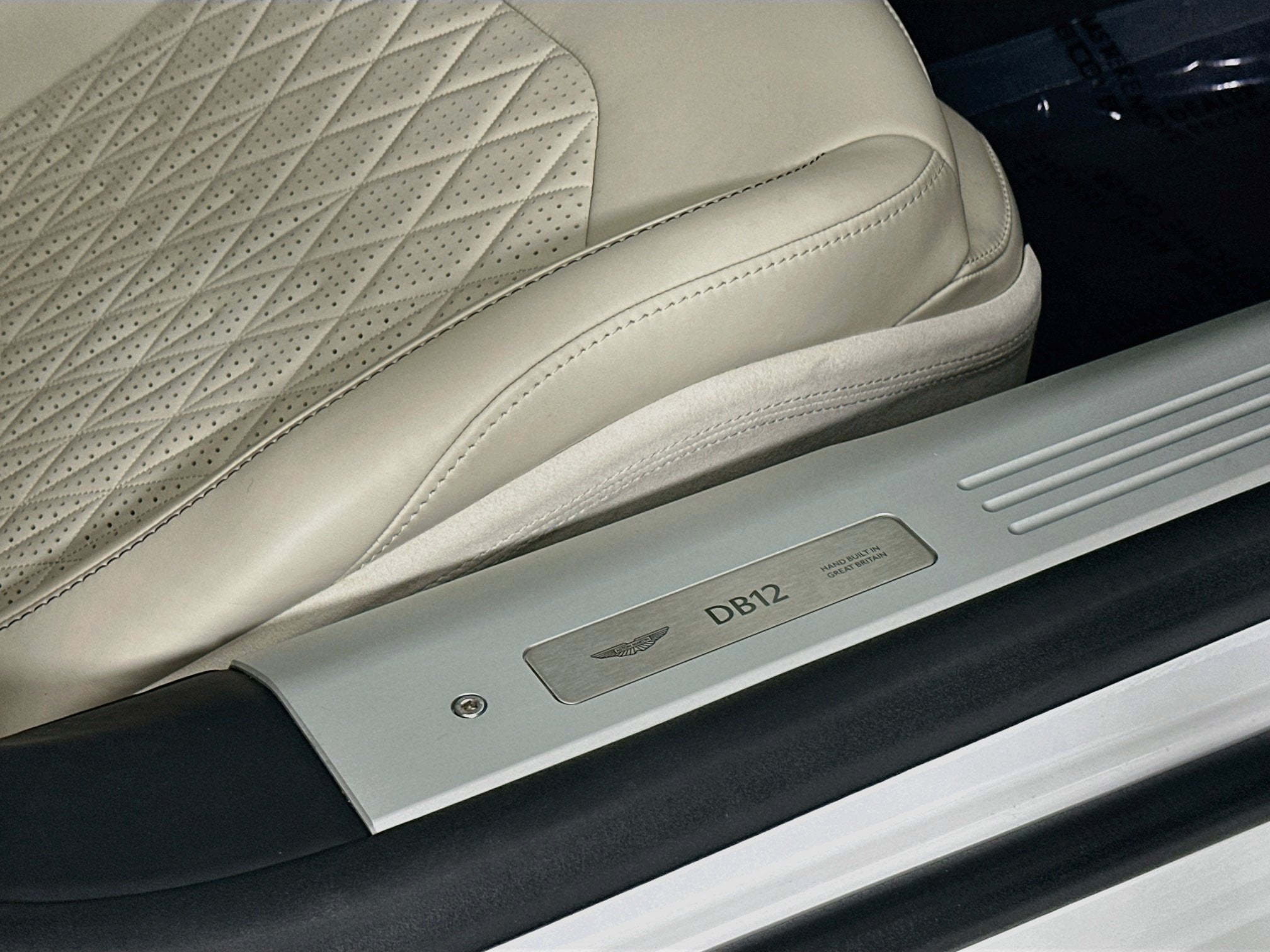 2025 Aston Martin DB12 Base